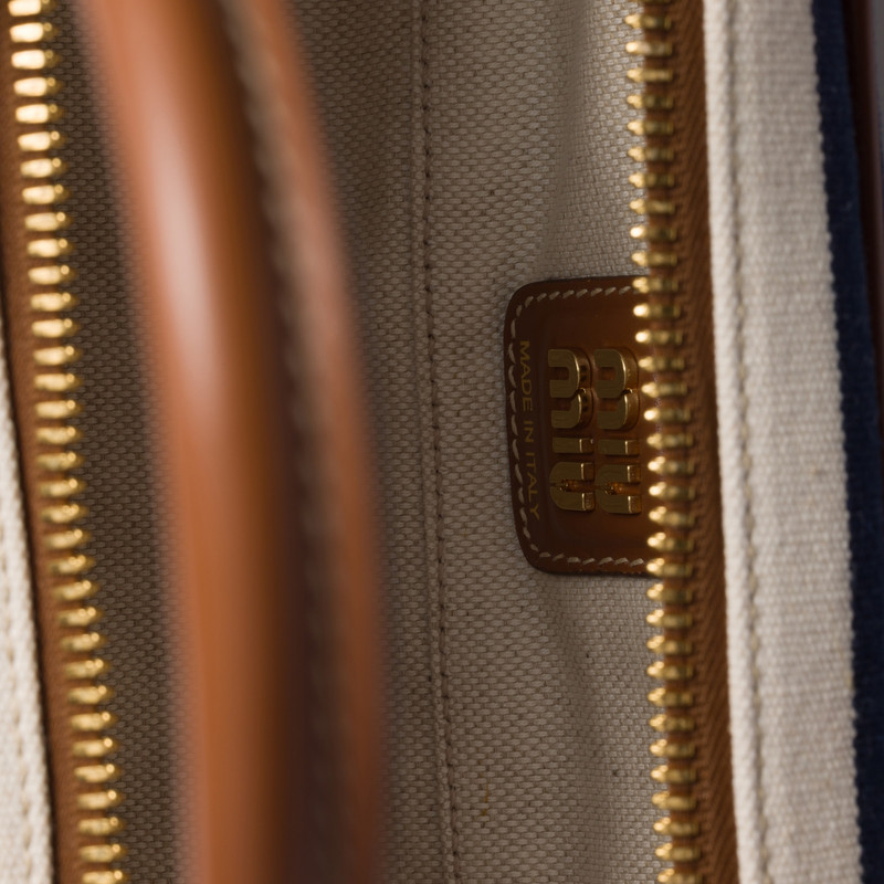 Beau canvas and leather bag 6