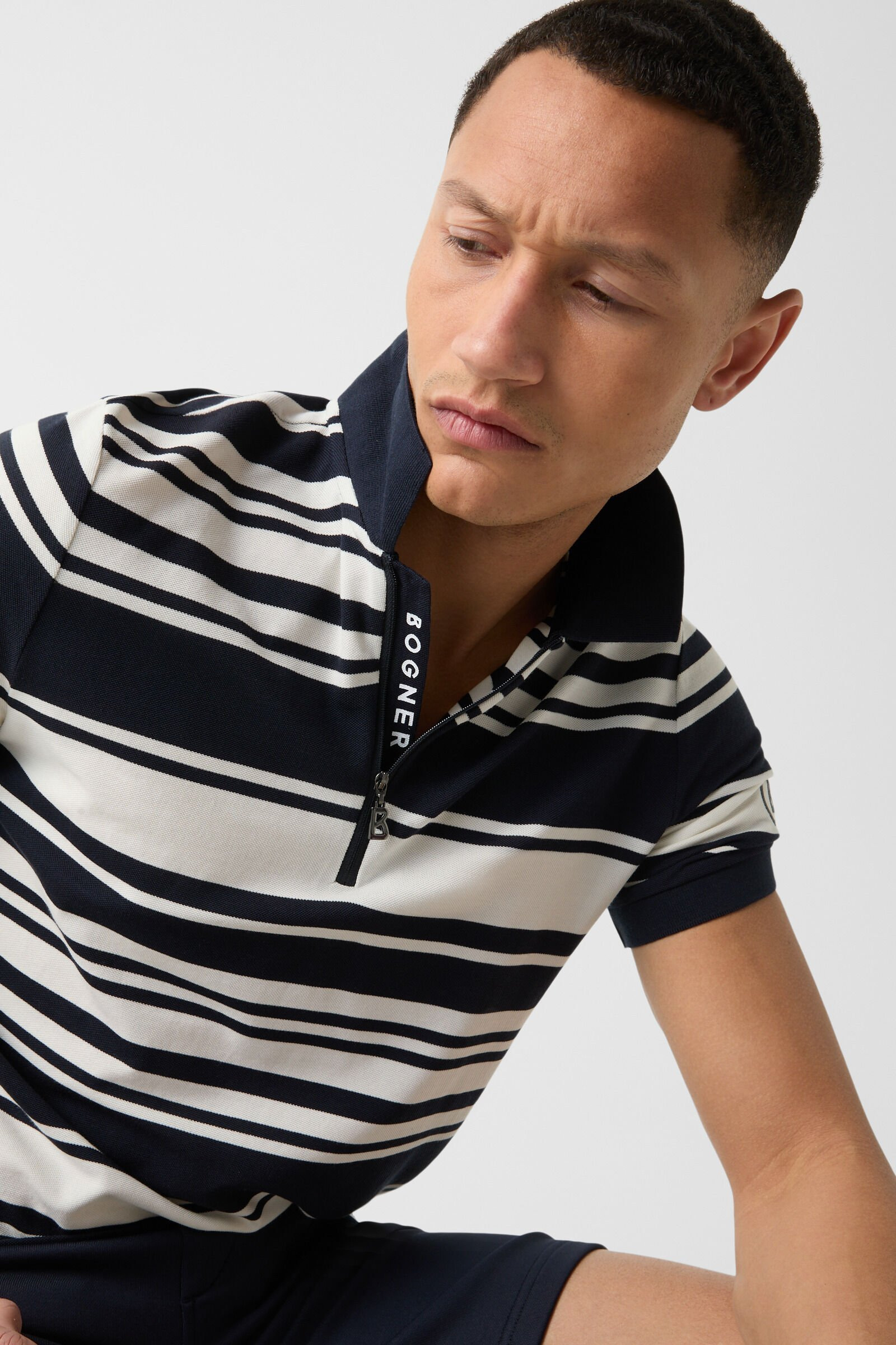 Flip functional short-sleeved top in Navy blue/white - 4