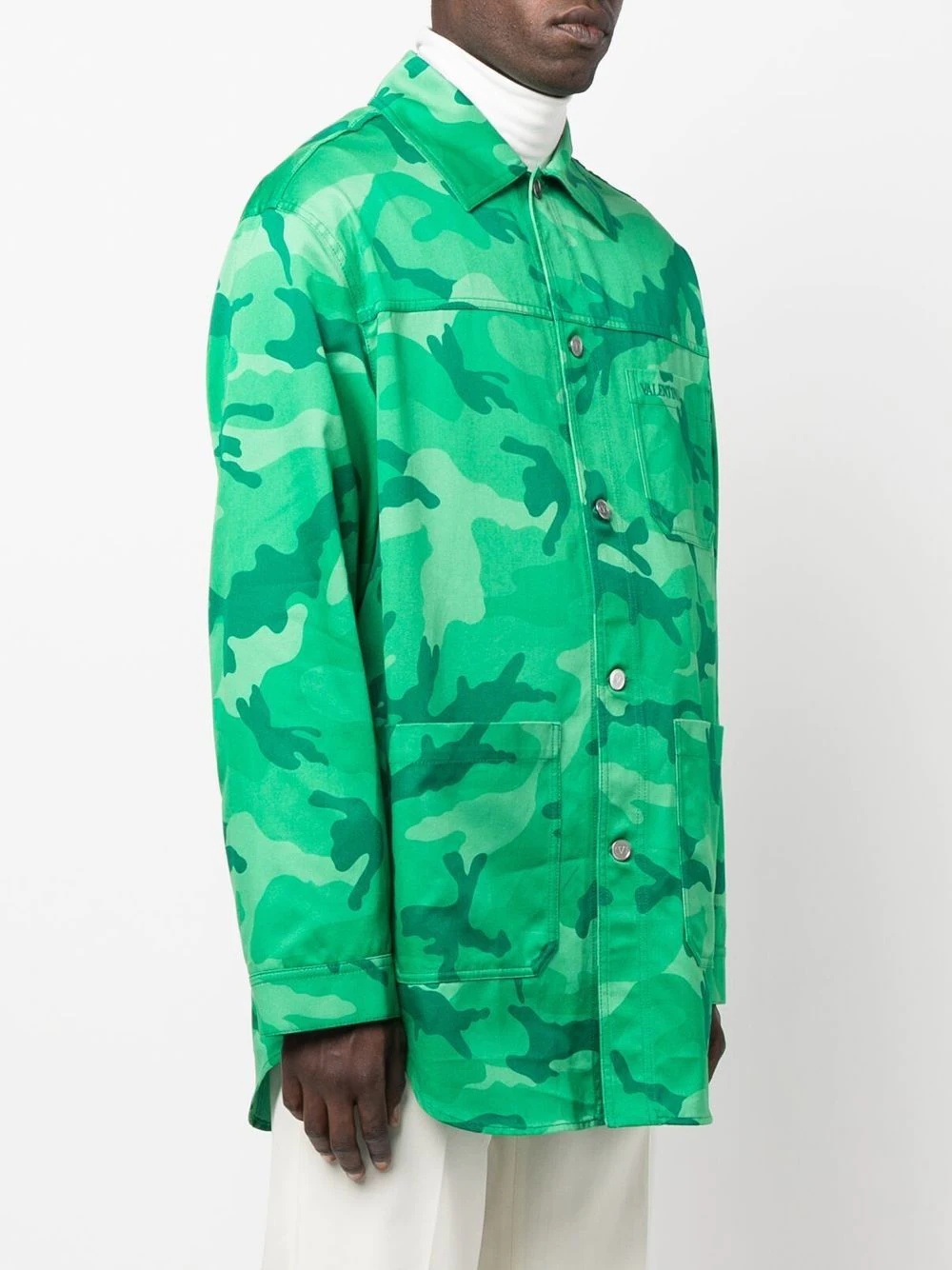 camouflage-print shirt jacket - 3