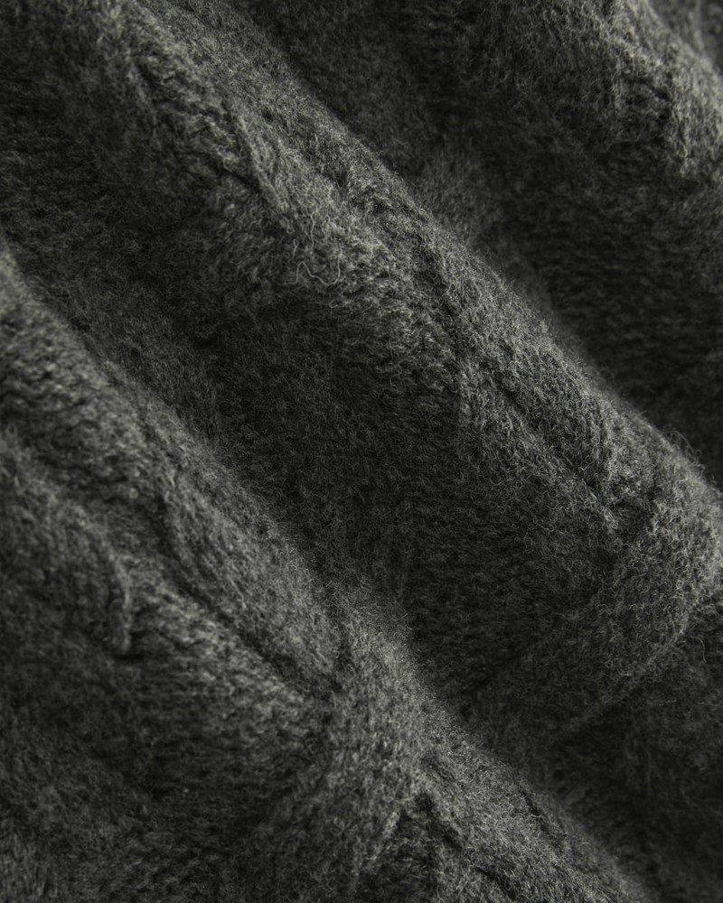 CABLE KNIT CREW IN LUXE MERINO 6