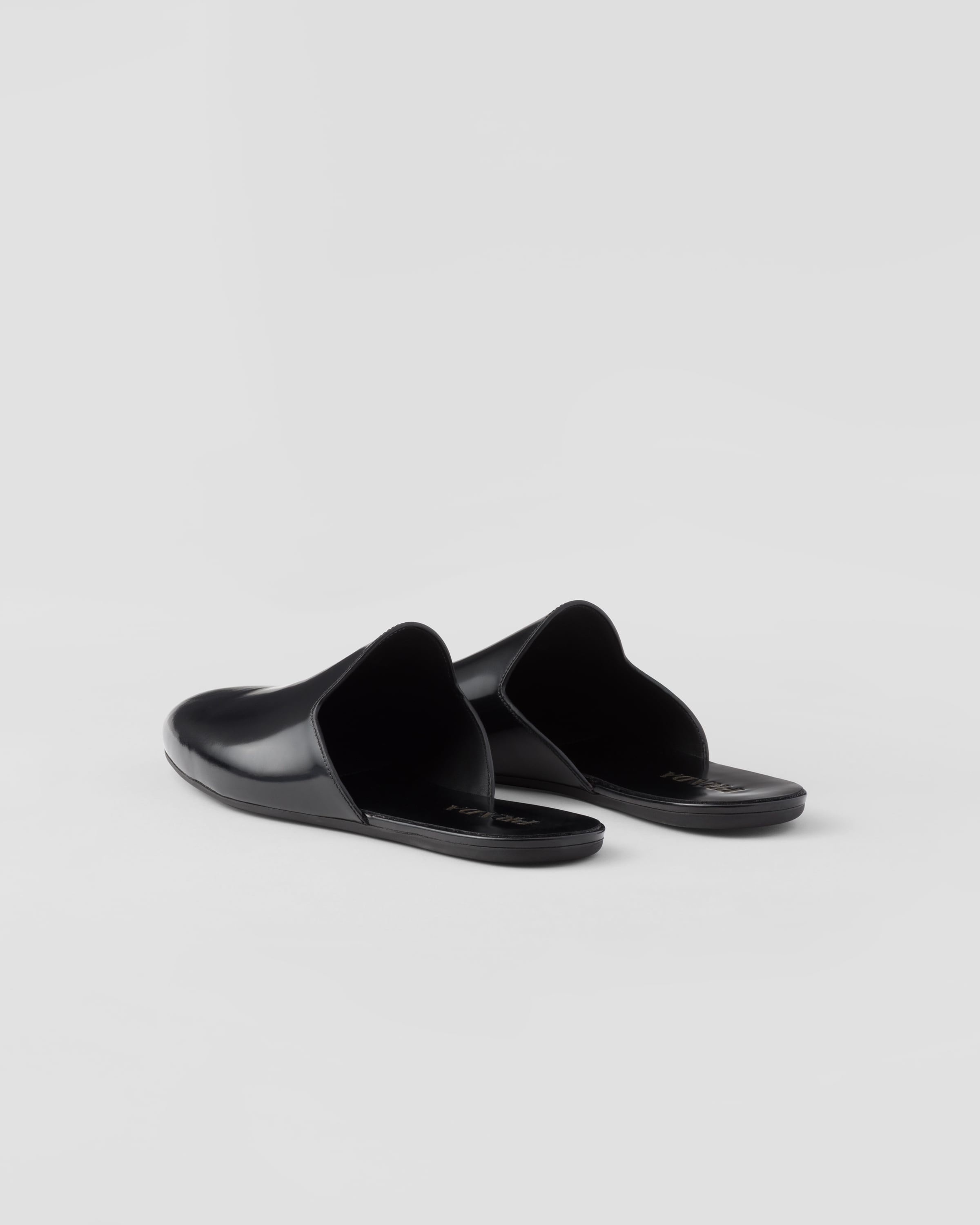 Brushed leather slippers - 4