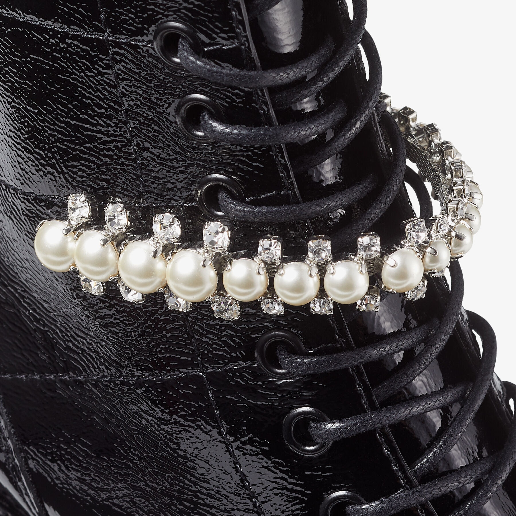 Boots with pearls and chains