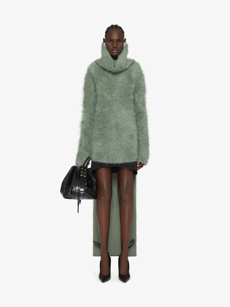 Givenchy SWEATER IN MOHAIR AND WOOL WITH TRAIN outlook