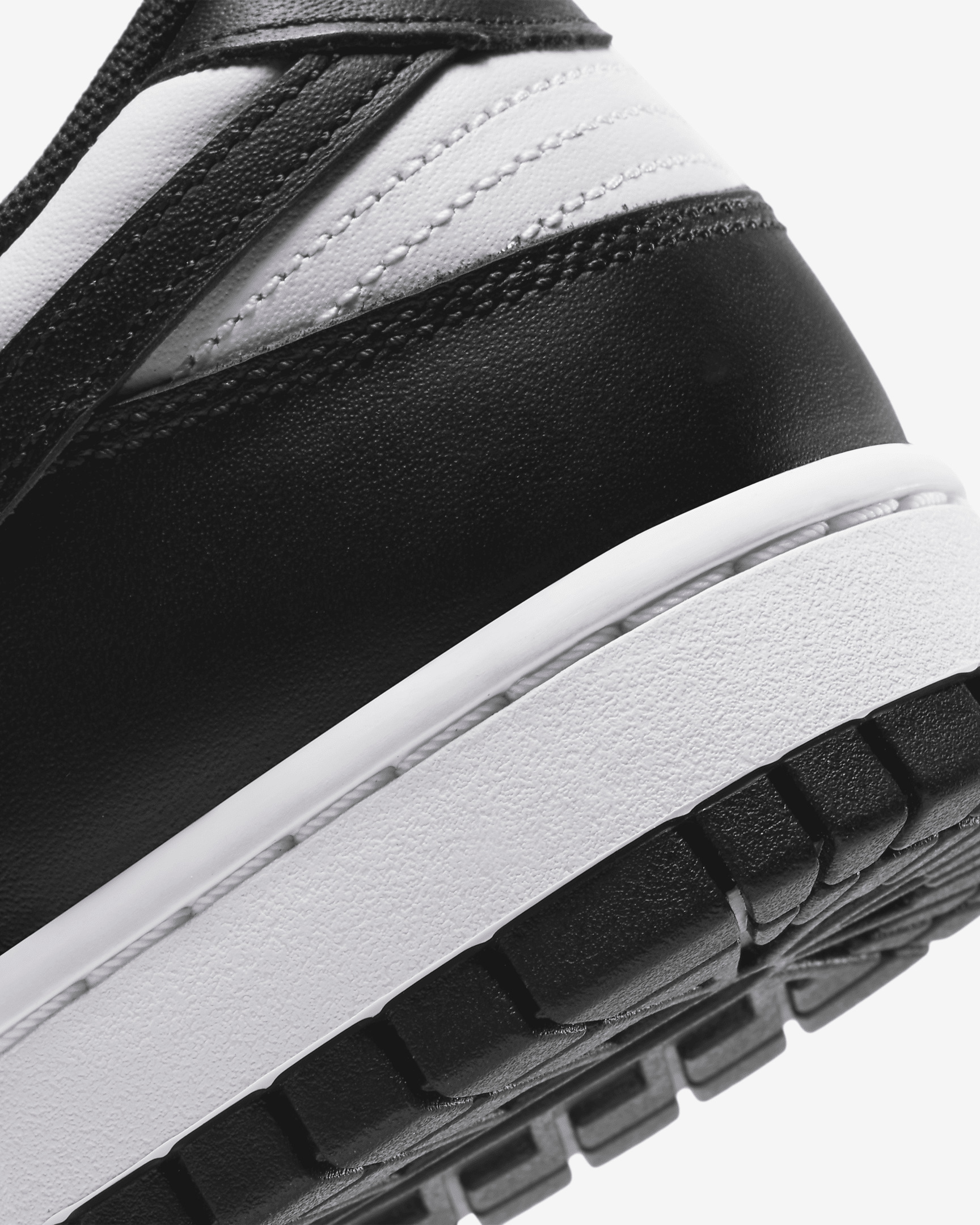 Nike Dunk Low Retro Men's Shoes - 9