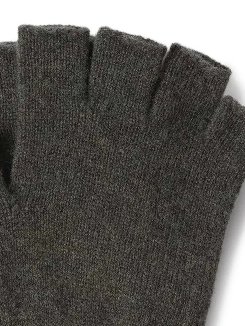 MARGARET HOWELL cut-off gloves outlook