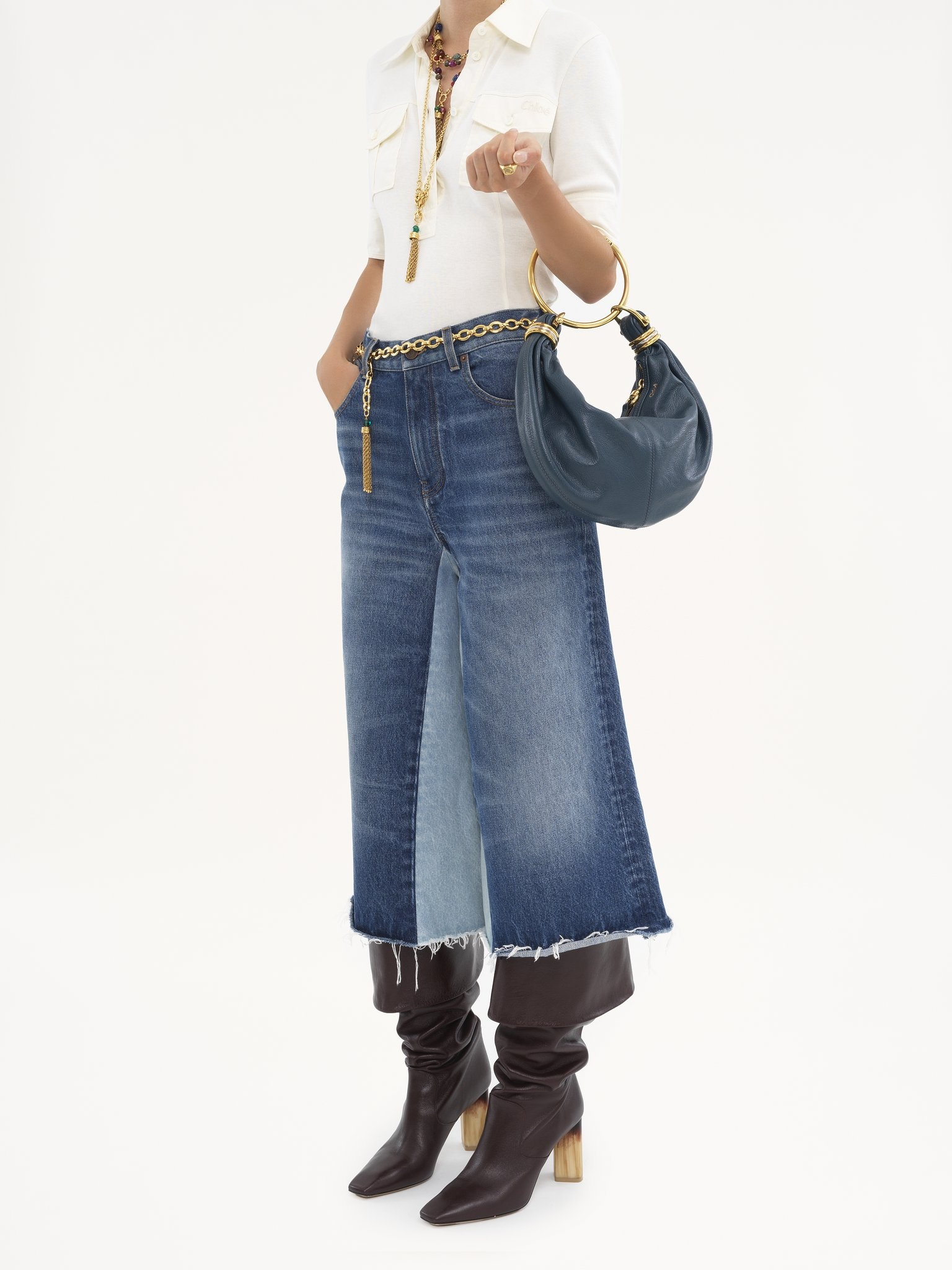 SMALL BRACELET HOBO BAG IN GRAINED LEATHER - 8