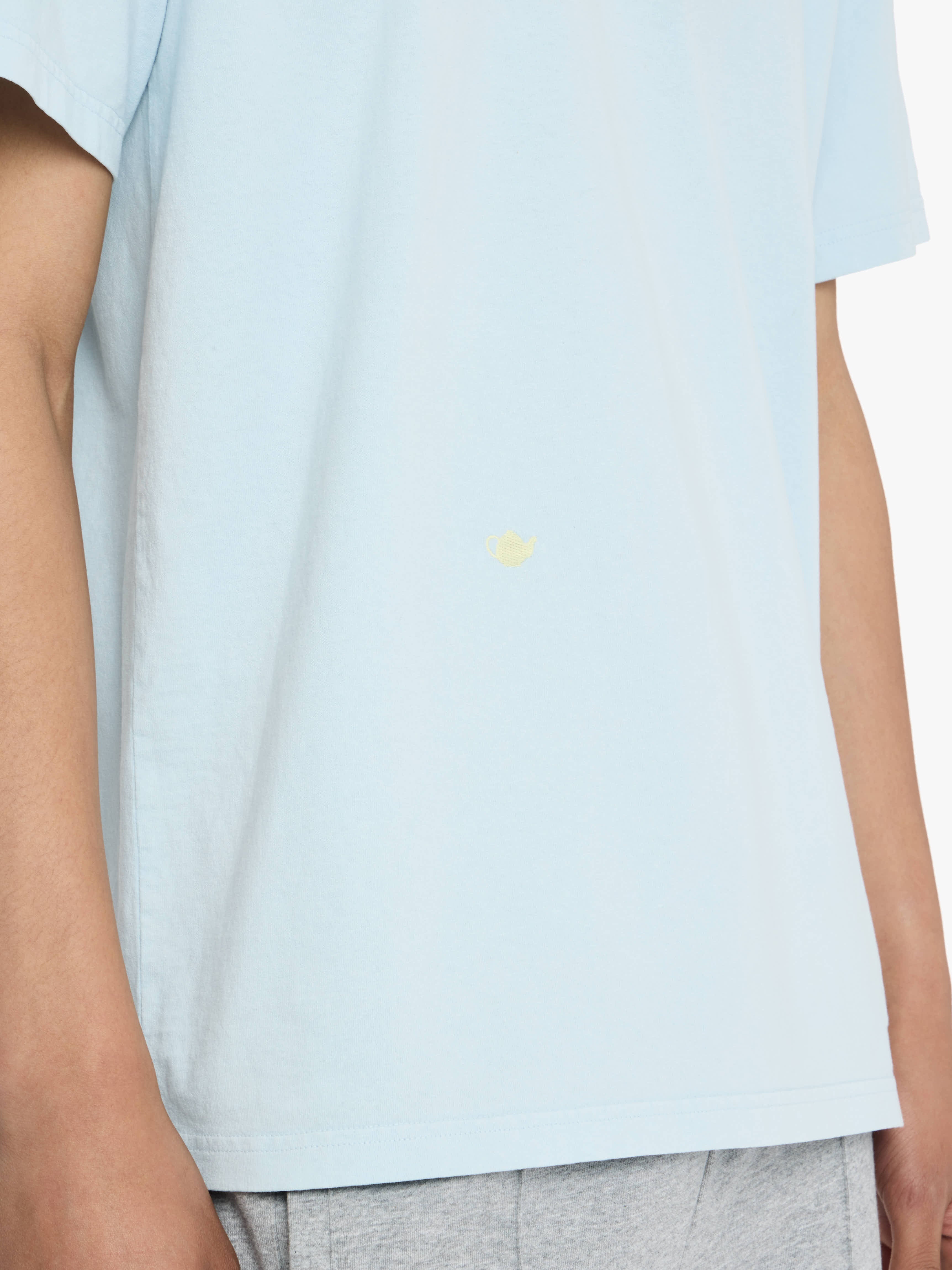CONTRAST EMBROIDERY T-SHIRT - 5
