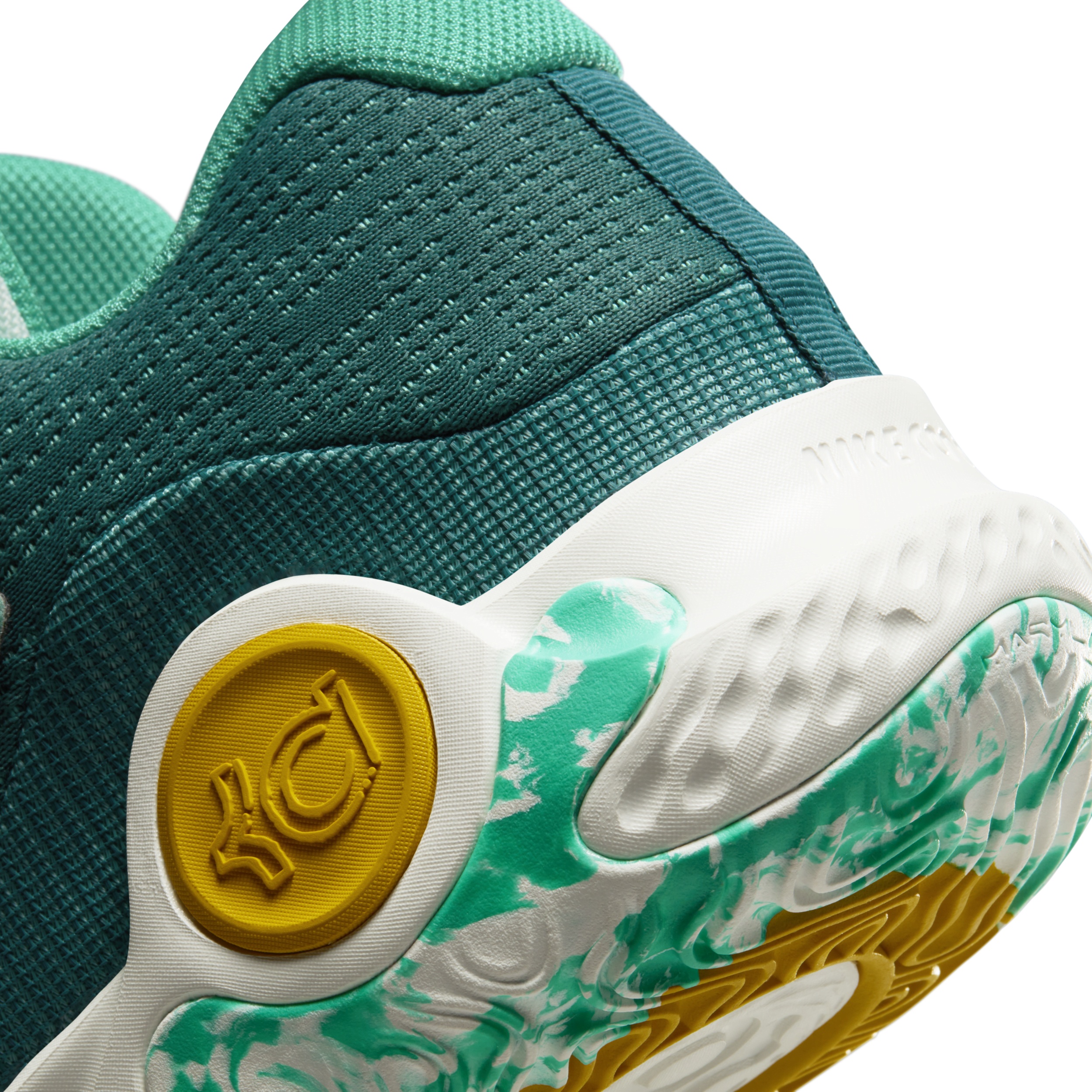 Nike Men's KD Trey 5 X Basketball Shoes - 8