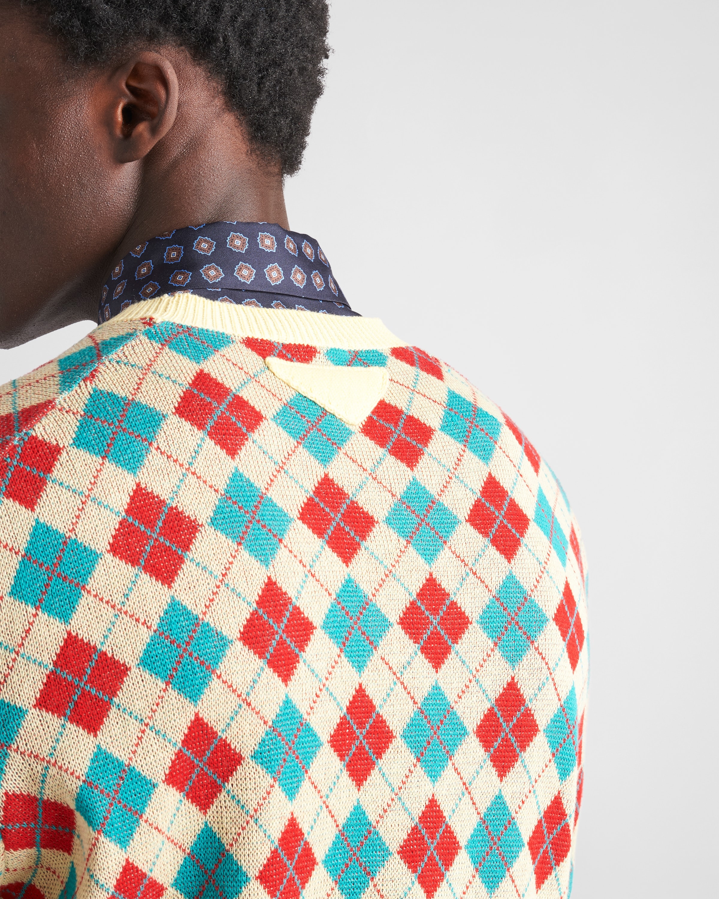 Cotton crew-neck sweater with diamond motif - 4