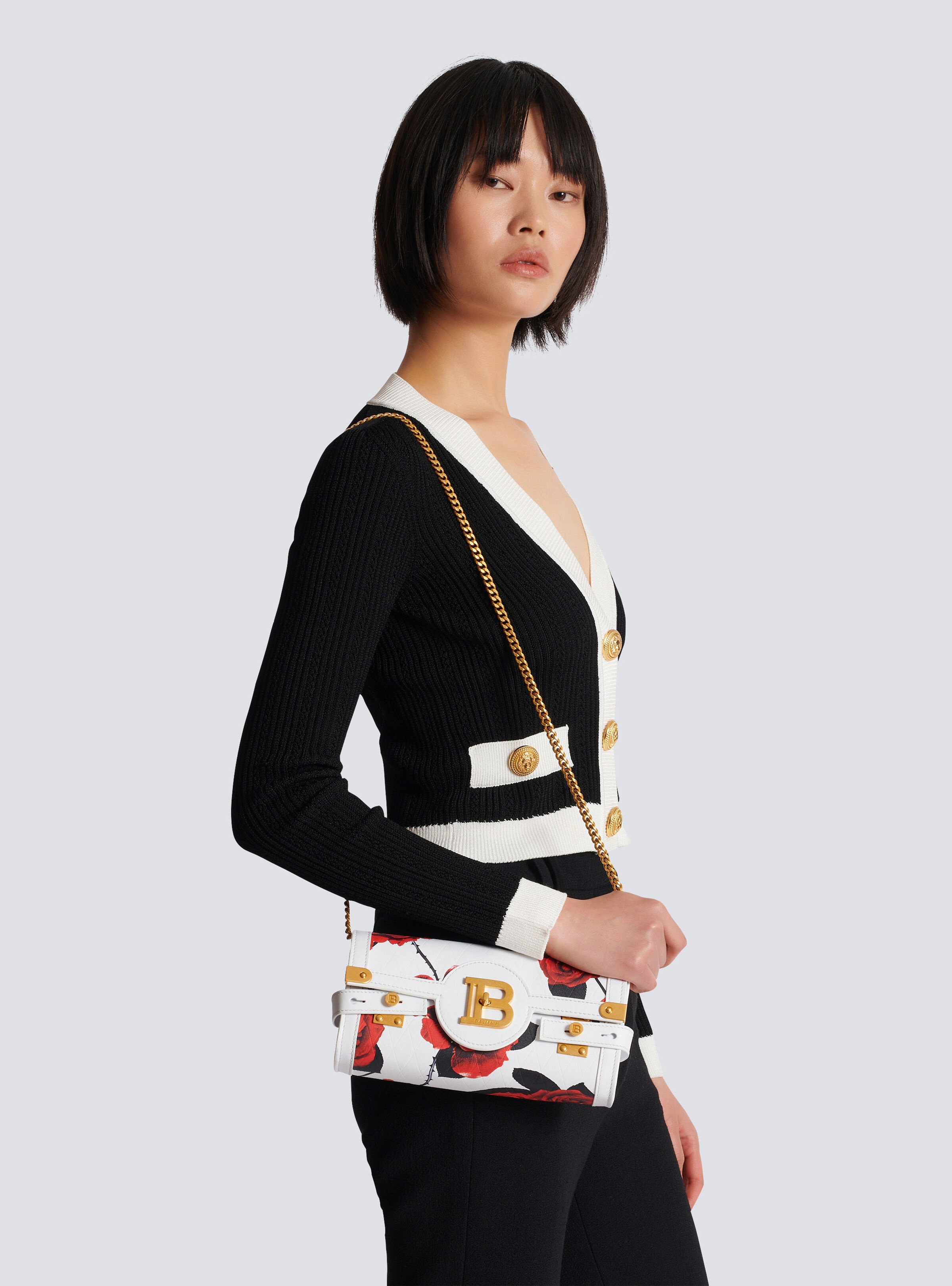 Calfskin B-Buzz Pouch 23 with a Roses print and embossed Grid motif - 8