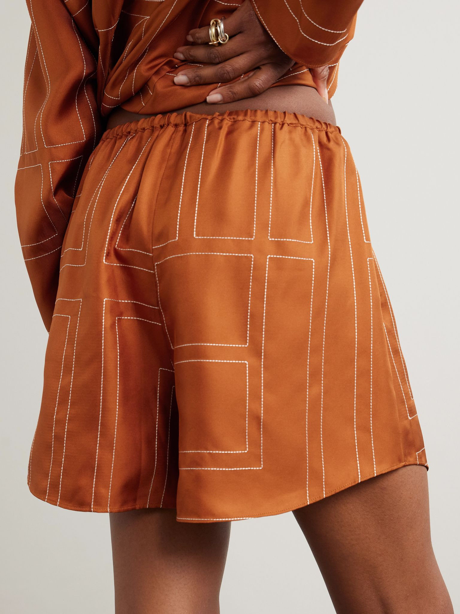Embroidered silk-twill shorts Orange - 3