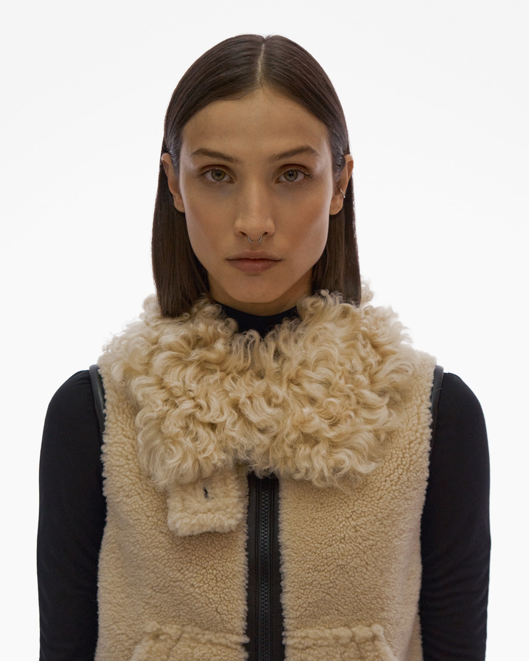 REVERSIBLE SHEARLING VEST - 7