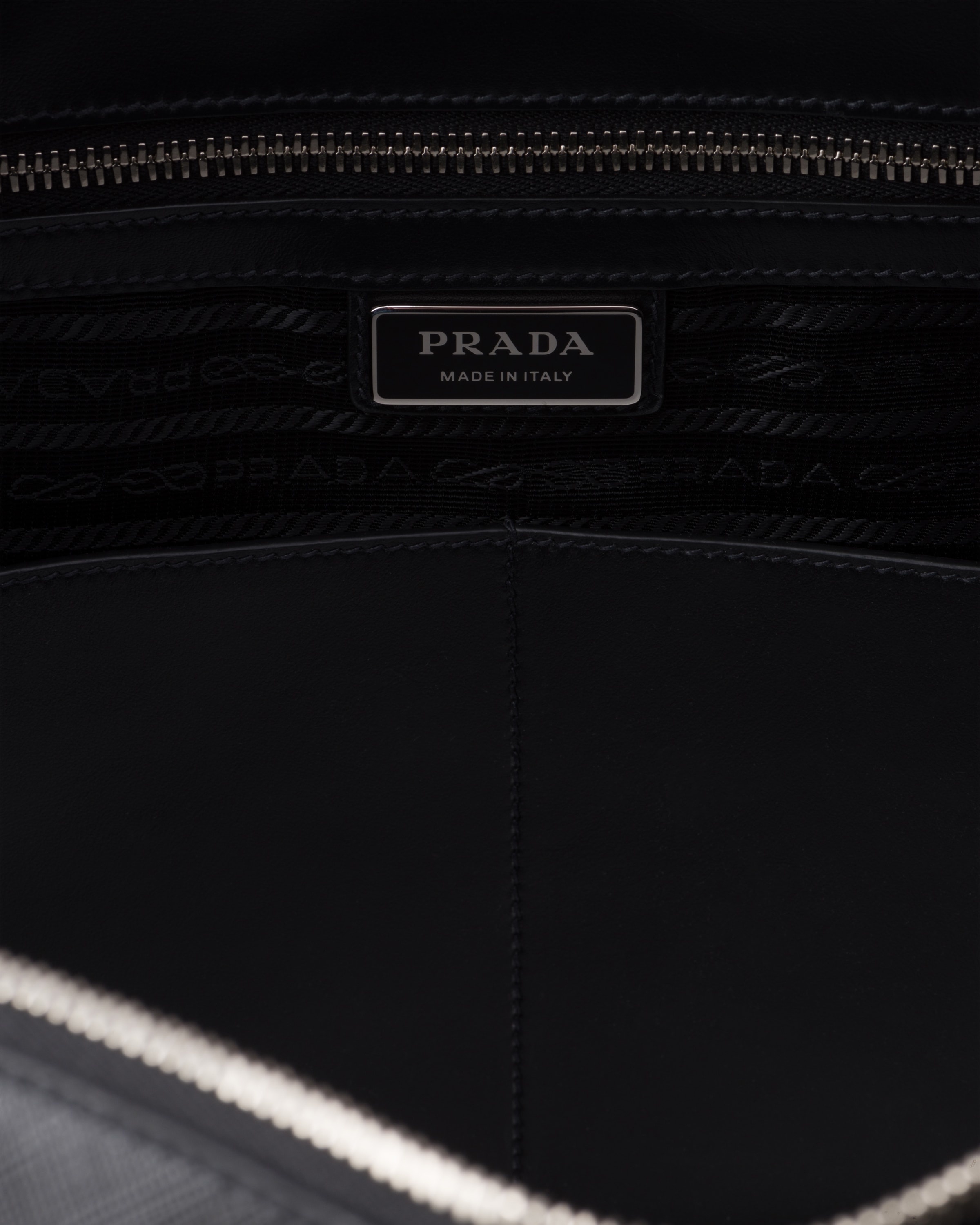 Saffiano leather briefcase - 4