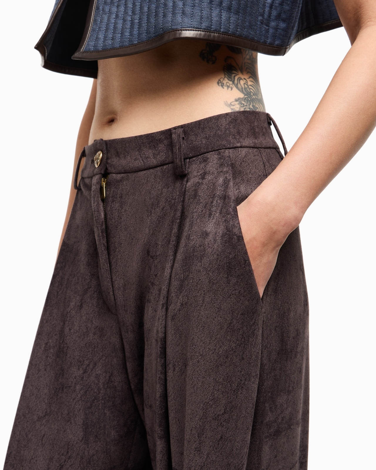 SINGLE-PLEAT TROUSERS IN ALCANTARA-EFFECT JERSEY - 5