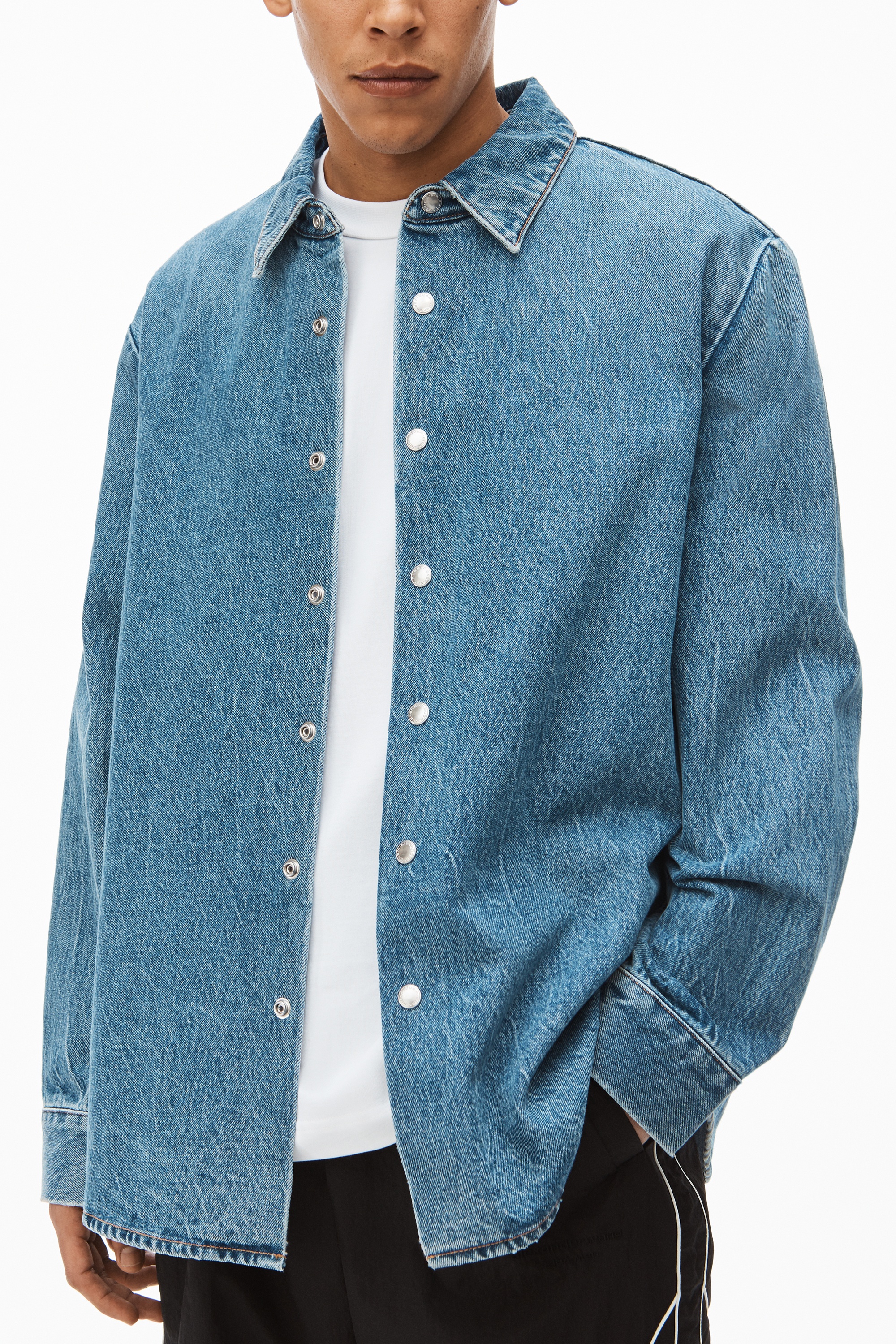 OVERSIZED SHIRT IN DENIM - 4