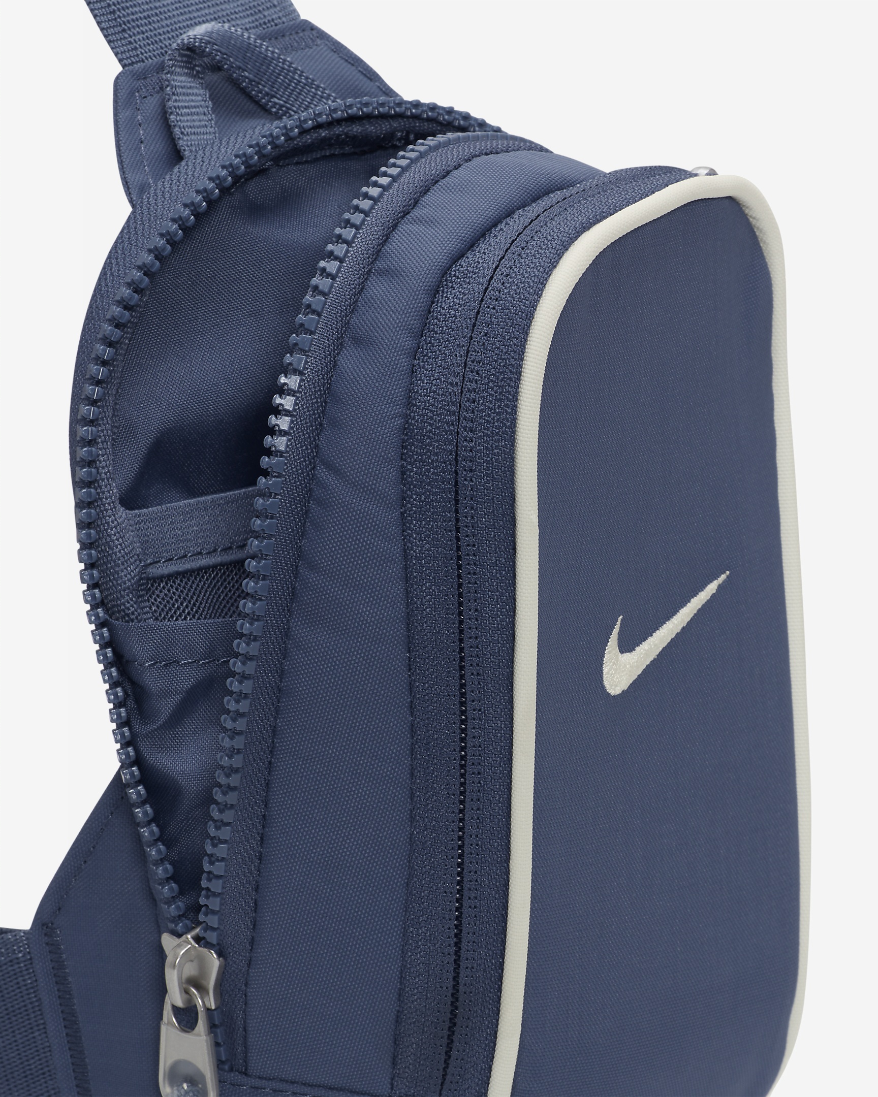 Nike Sportswear Essentials Crossbody Bag (1L) - 5