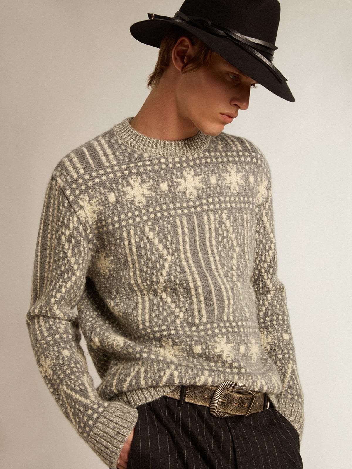 Round-neck sweater with gray Fair Isle motif - 2