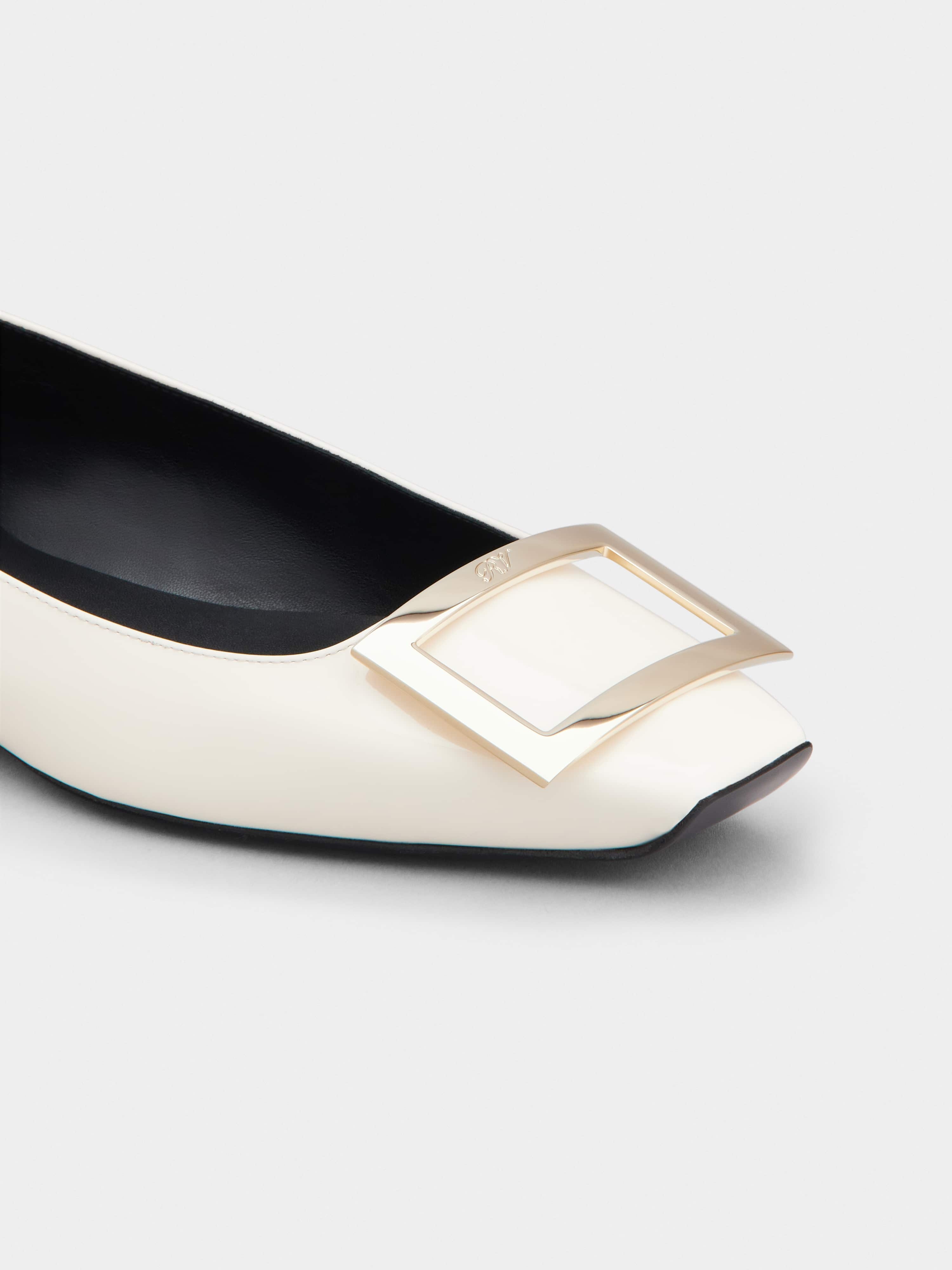 Trompette Metal Buckle Ballerinas in Patent Leather - 3
