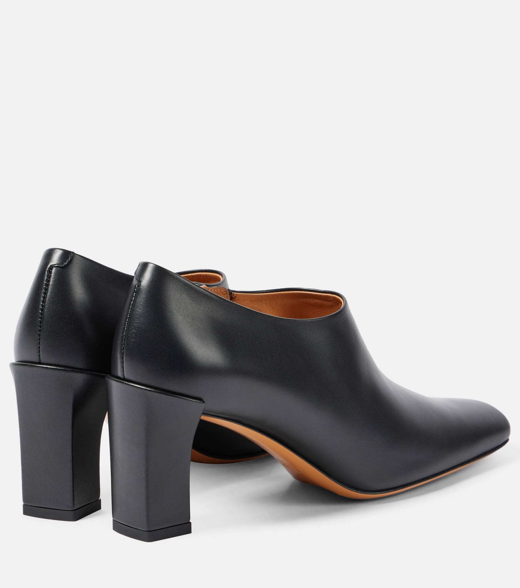 Leather ankle boots - 3