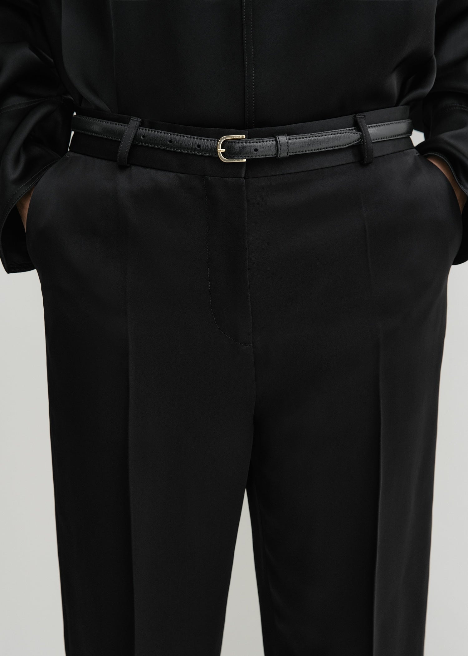 Low-waist satin trousers black - 6