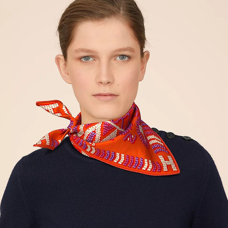 Hermès Kelly en Perles scarf 45 outlook