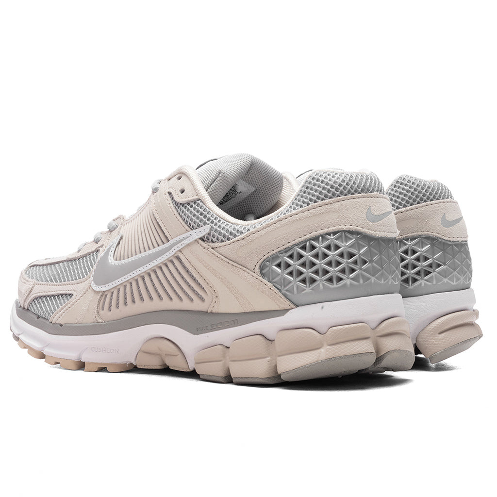 ZOOM VOMERO 5 - LIGHT OREWOOD BROWN/LIGHT SMOKE GREY/WHITE - 3