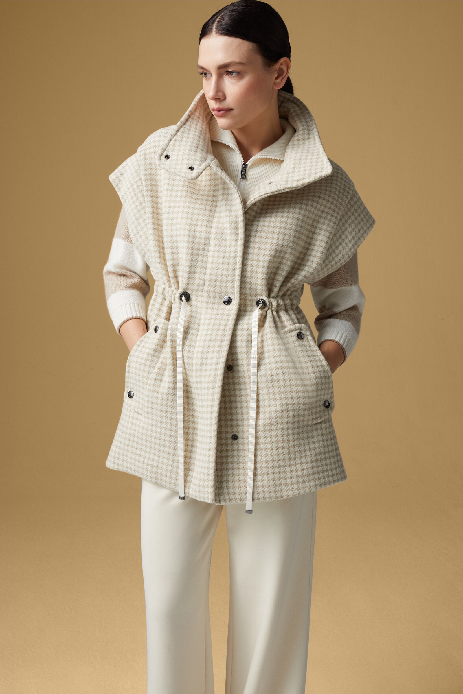 Elaia vest in Off-white/Beige - 2