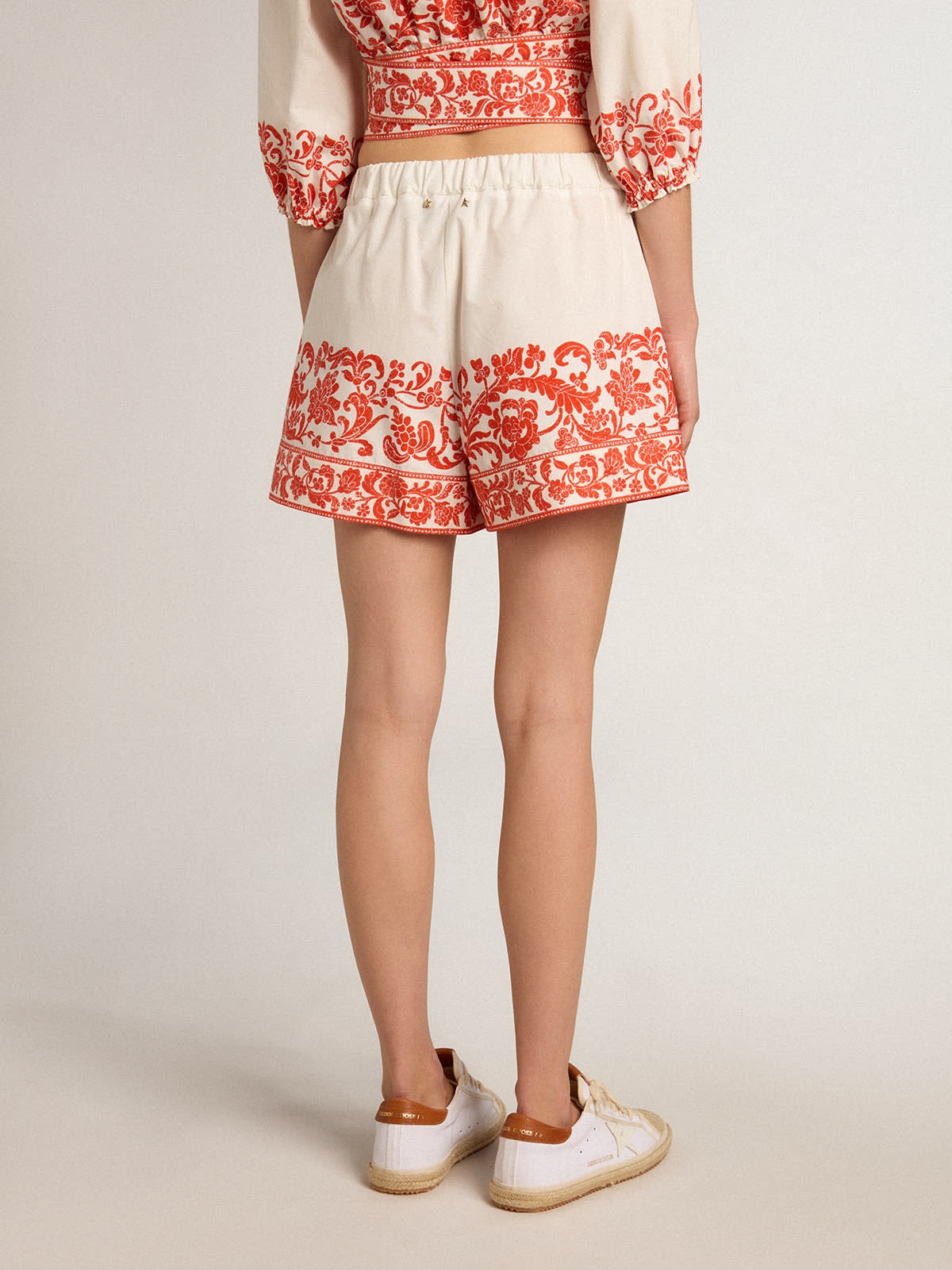 Cotton shorts with seasonal print - 4
