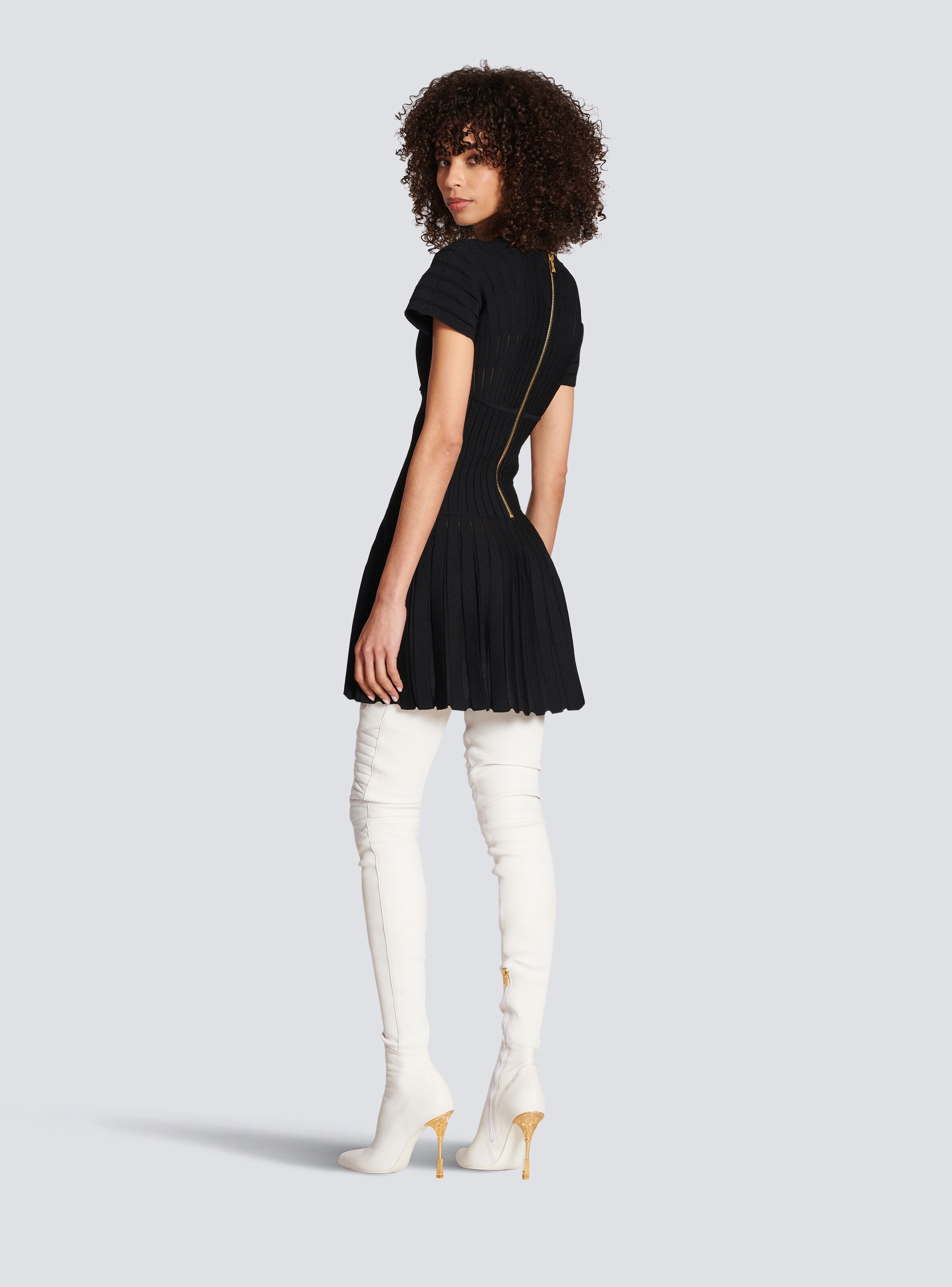 Short pleated knit dress - 4