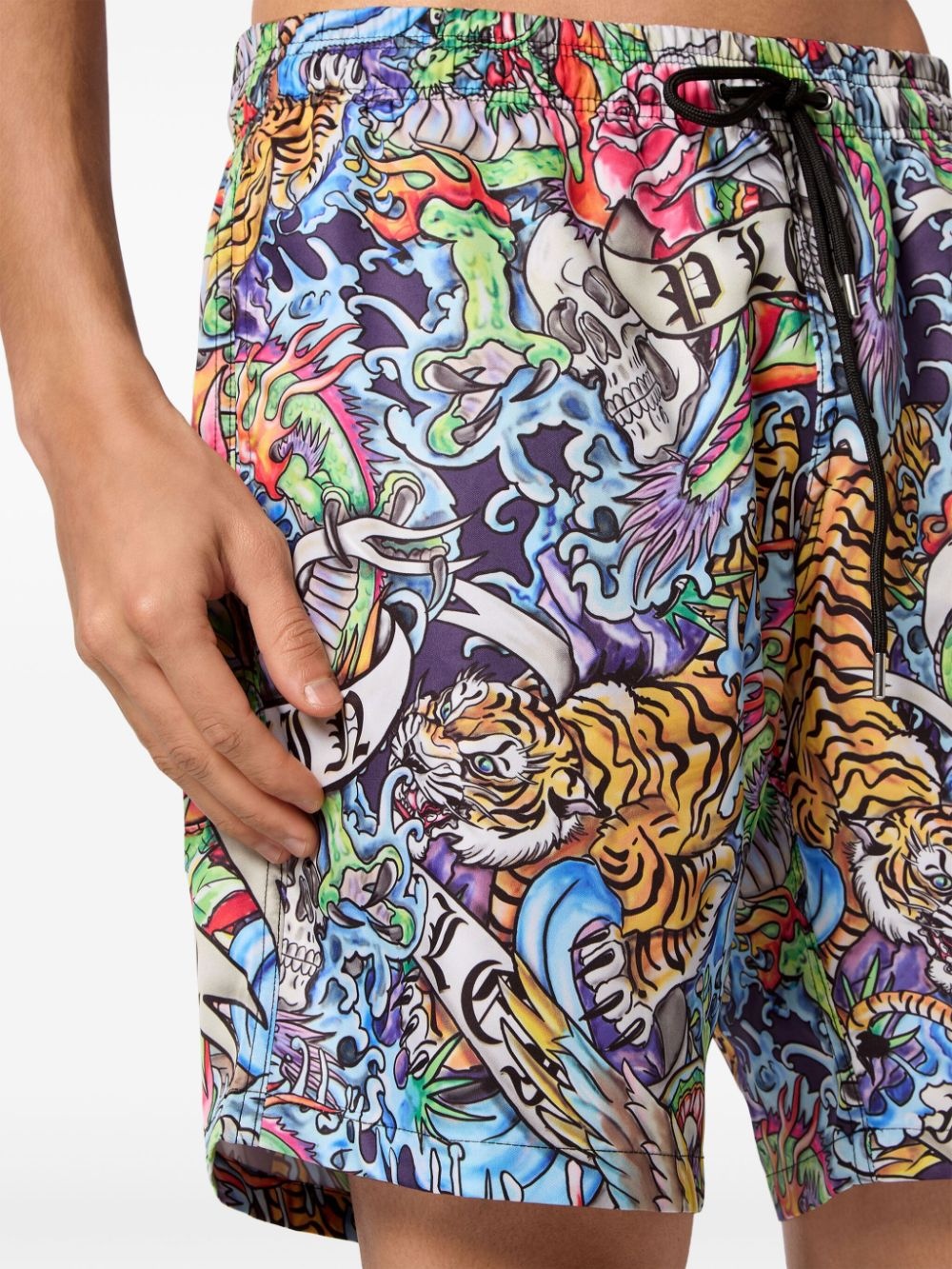 Tattoo-print drawstring swim shorts - 5