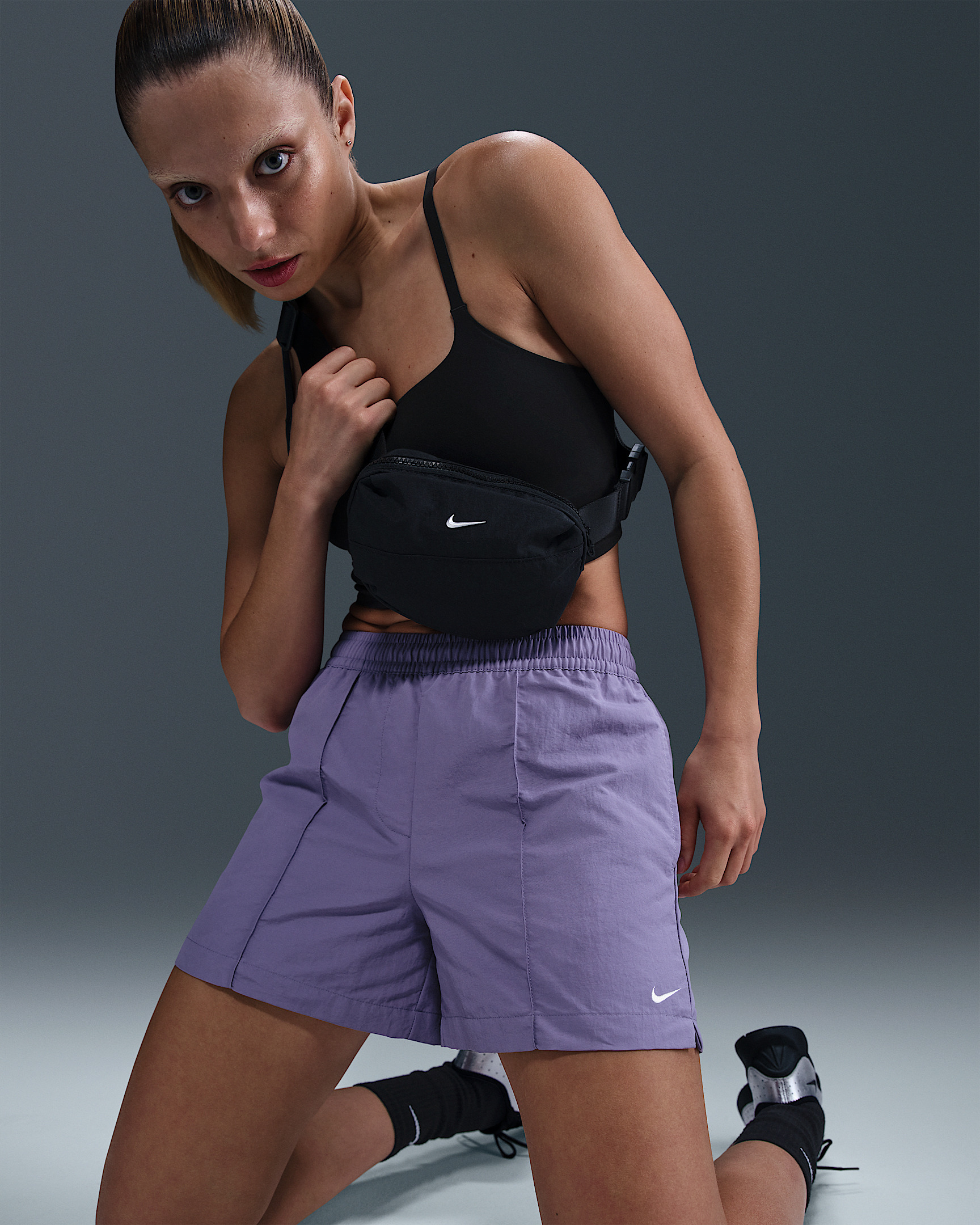 Nike Sportswear Everything Wovens Women's Mid-Rise 5" Shorts - 5