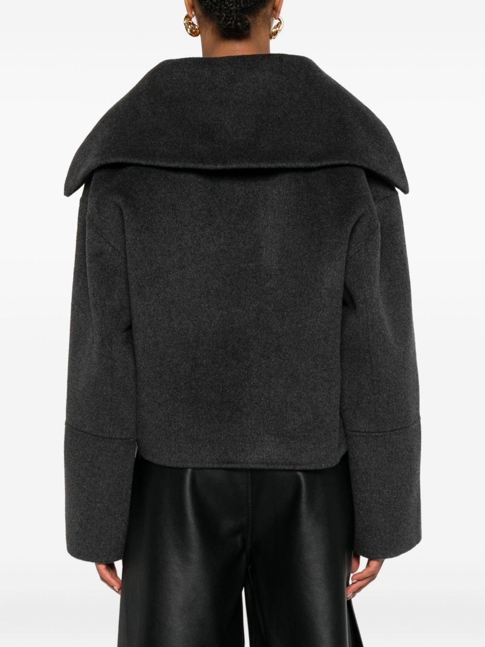 oversize-collar sweater - 4