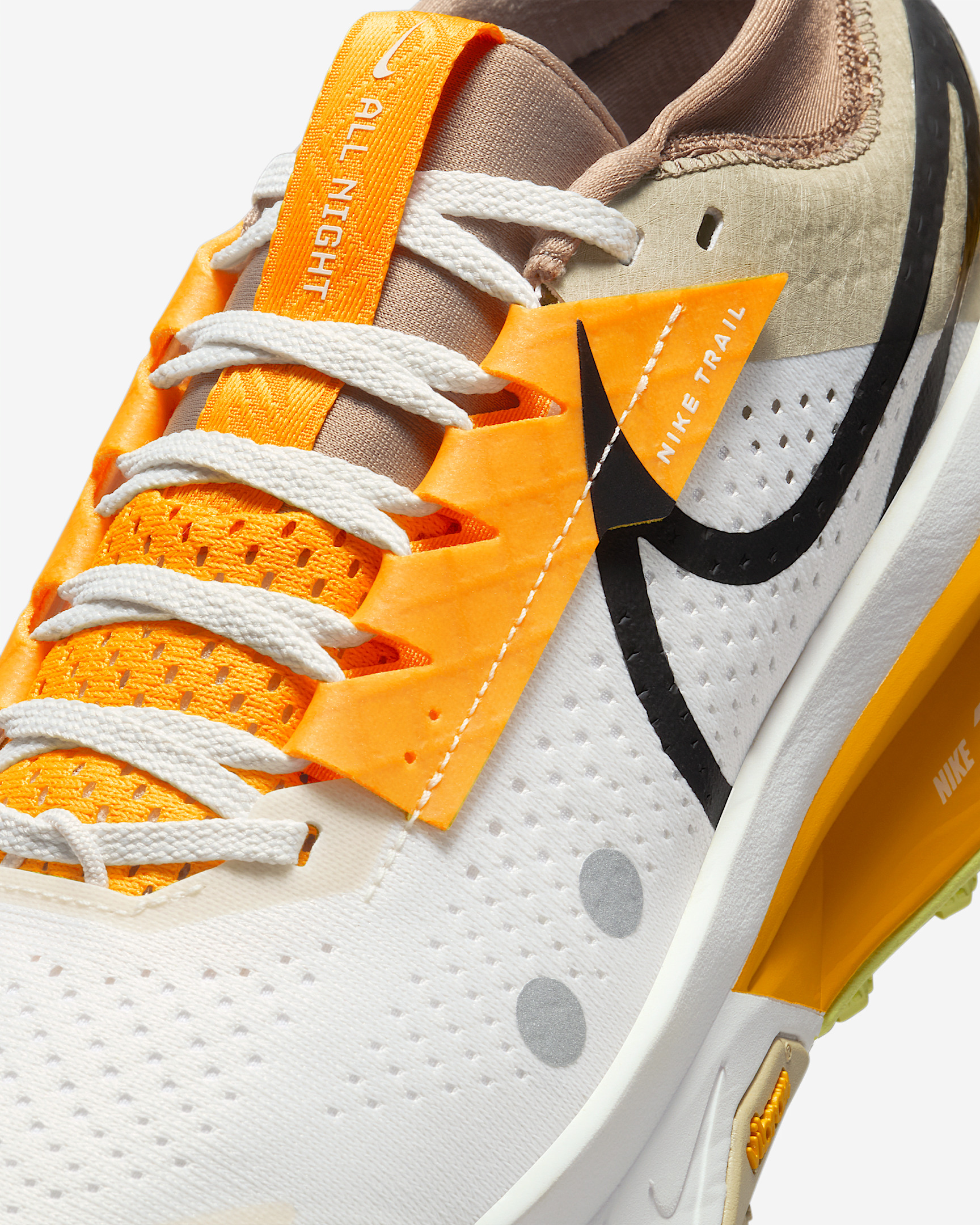 Nike Zegama 2 Women's Trail Running Shoes - 7