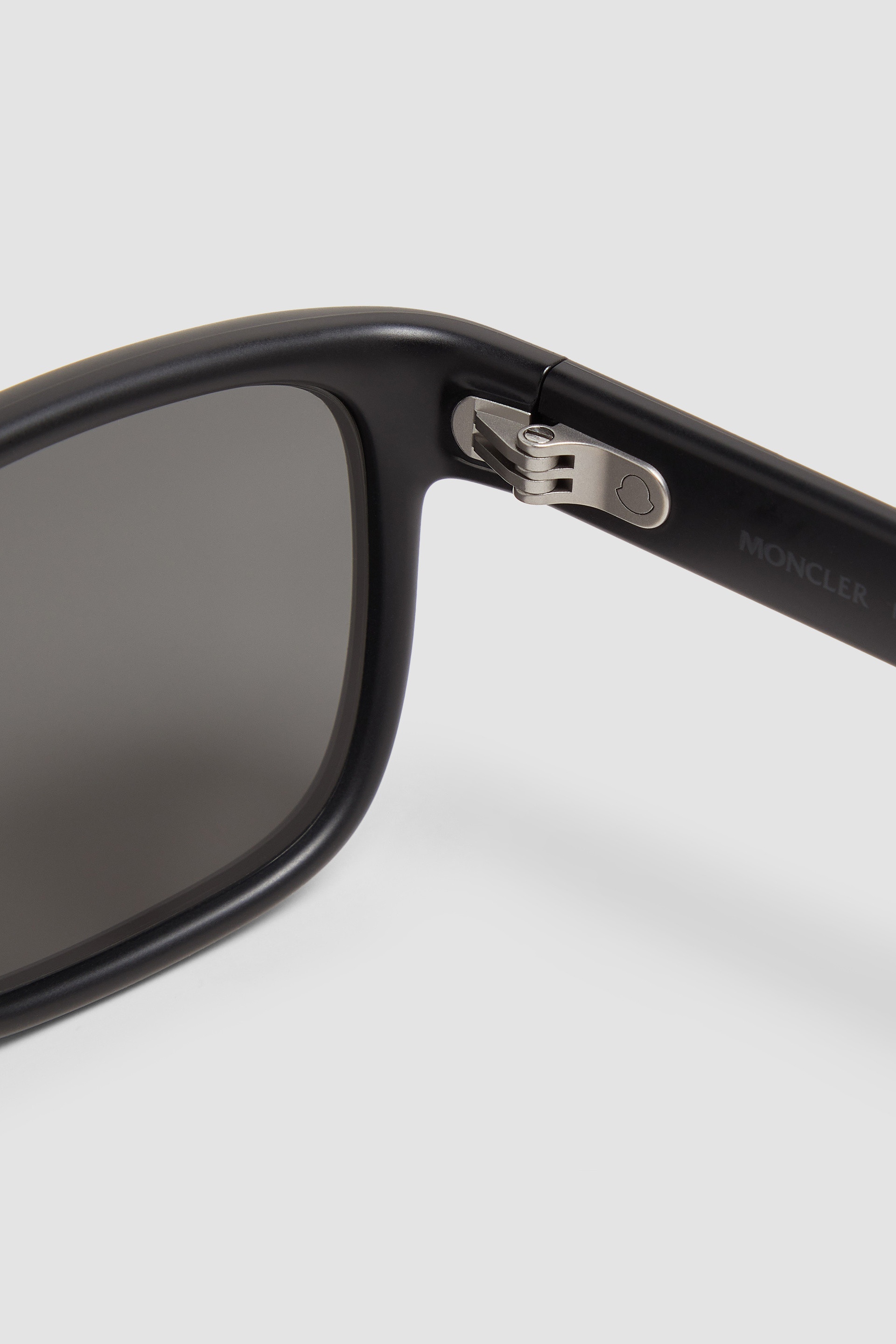 Slicka Rectangular Sunglasses - 5