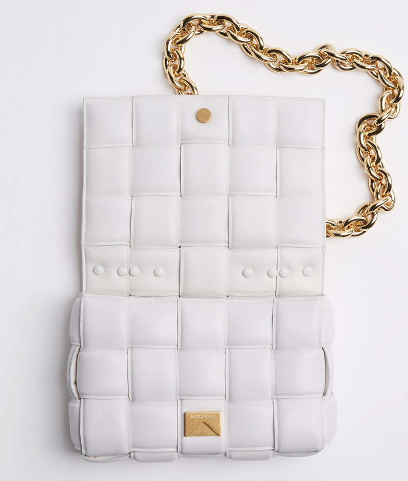 Bottega Veneta chain cassette outlook