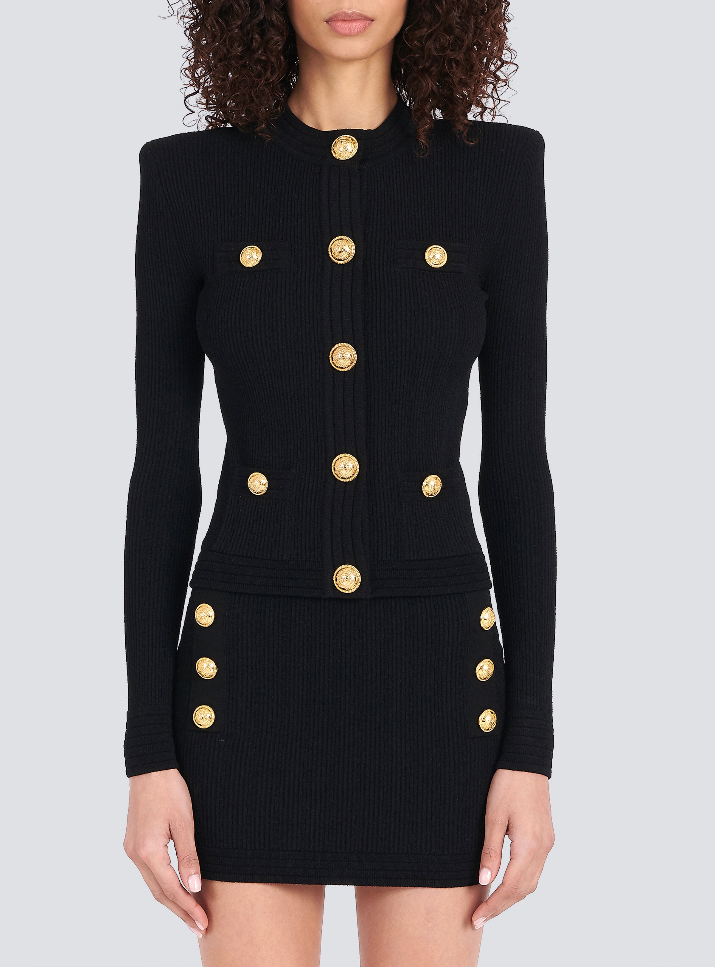 Cropped knit cardigan with gold-tone buttons - 7