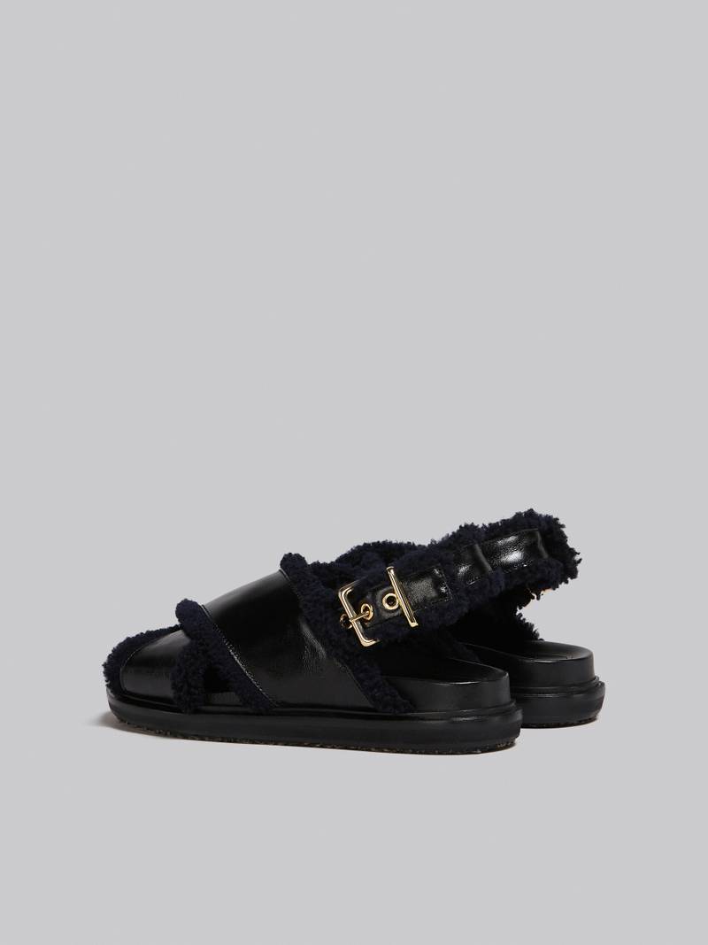 Marni BLACK LEATHER AND MERINOS FUSSBETT outlook