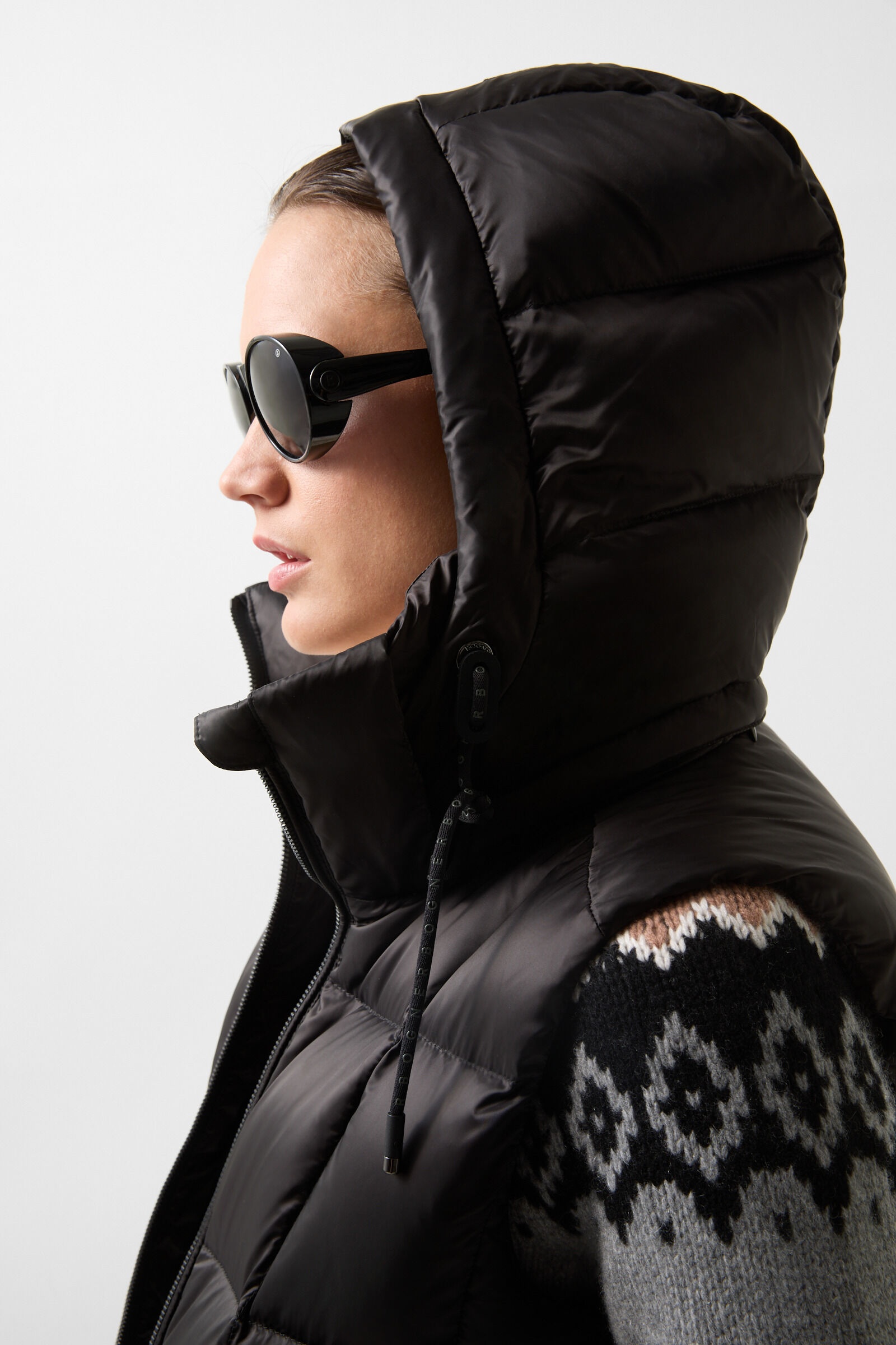 Falka Down vest in Black - 6