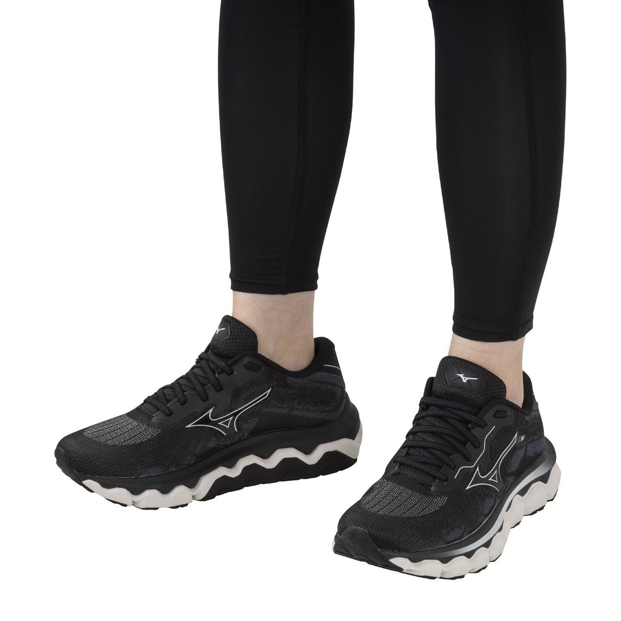 Women's Wave Horizon 7 Running Shoe - 9