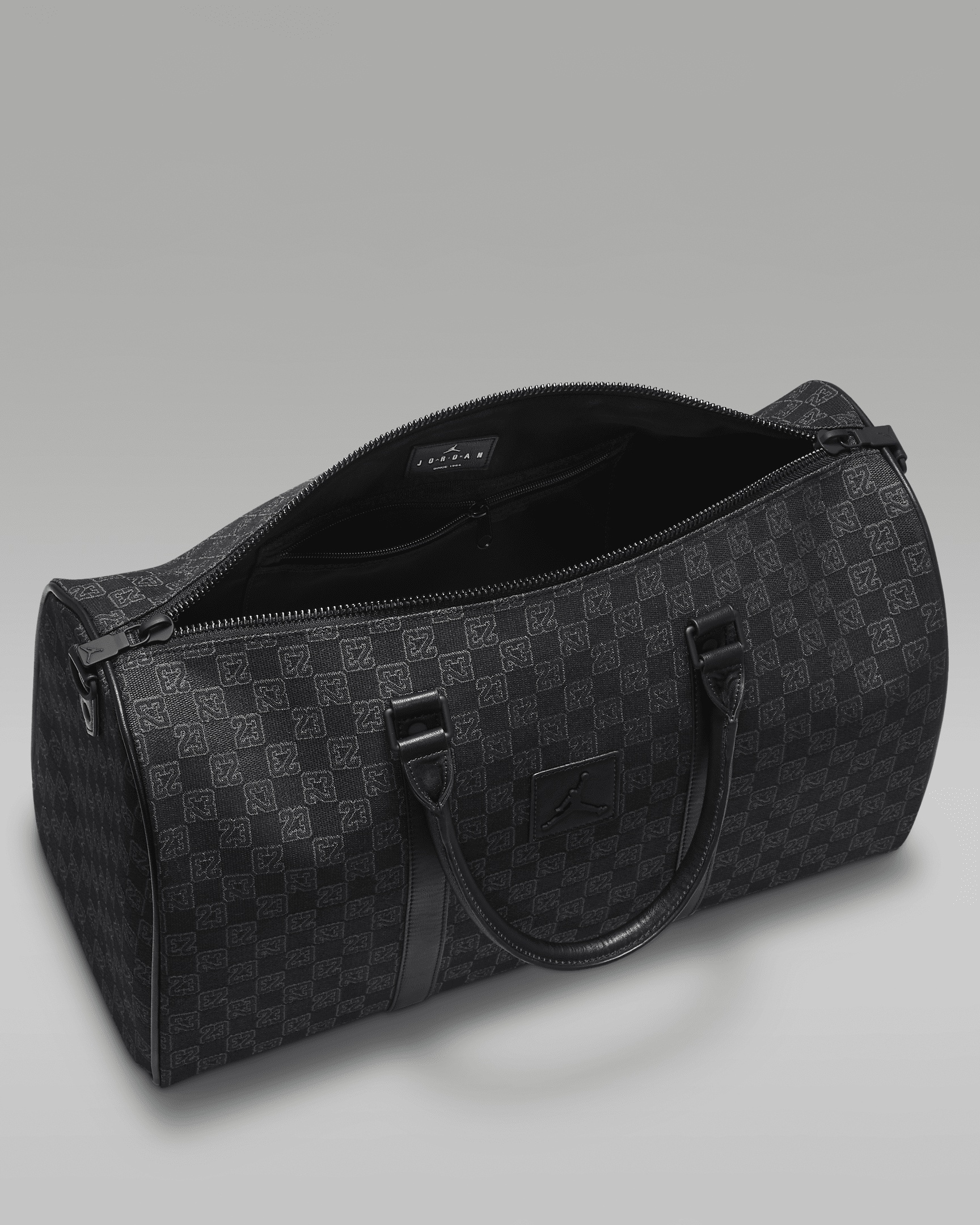 Jordan Jordan Monogram Duffle Bag (25L) | REVERSIBLE