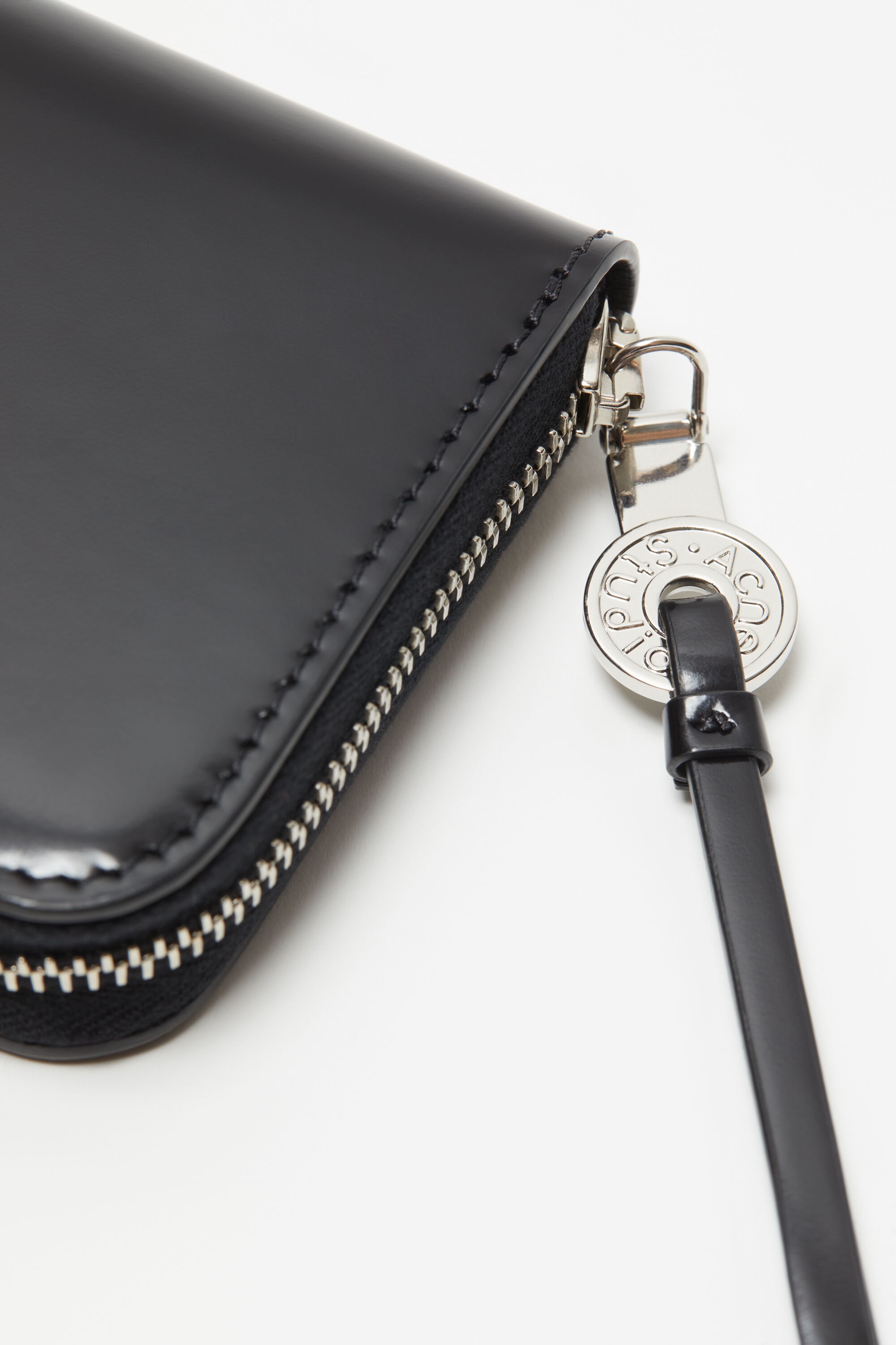 Leather zip wallet - Black - 5