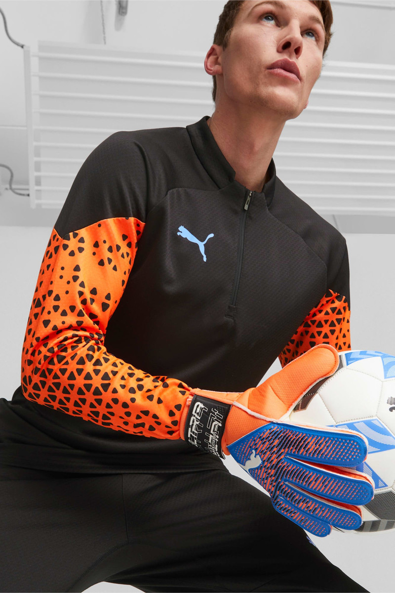 PUMA ULTRA Grip 4 RC Goalkeeper Gloves outlook