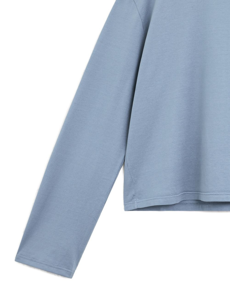 long-sleeved T-shirt 4
