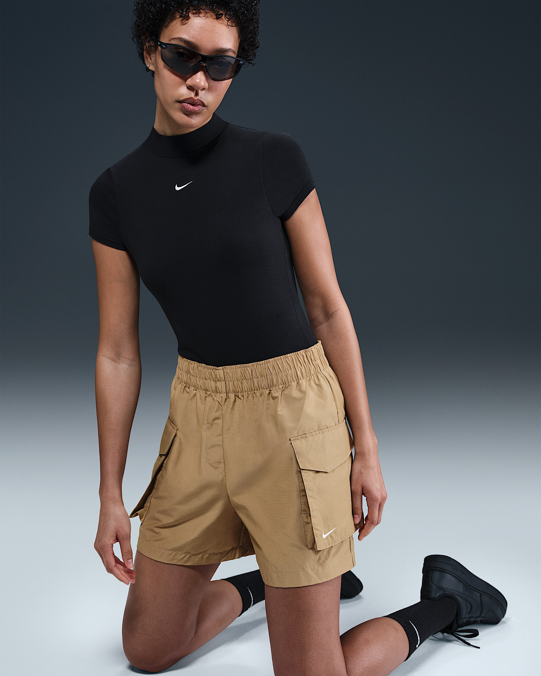 Nike Sportswear Essential Woven Women's High-Waisted 5" Cargo Shorts - 5