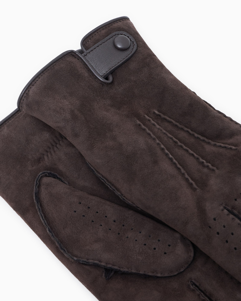 GIORGIO ARMANI GLOVES outlook