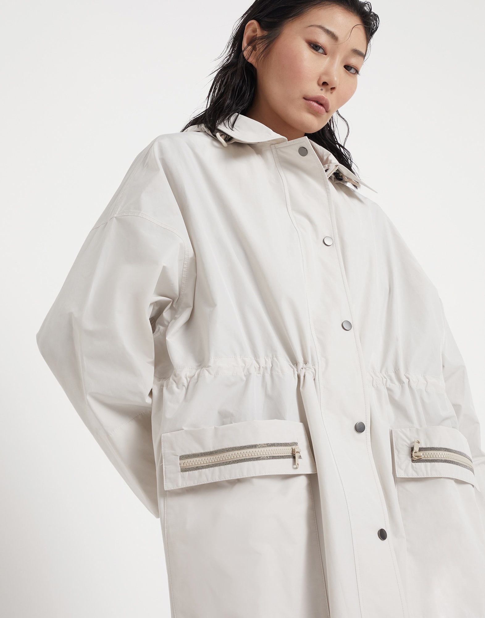 Water-resistant taffeta outerwear jacket with shiny pocket trim - 3