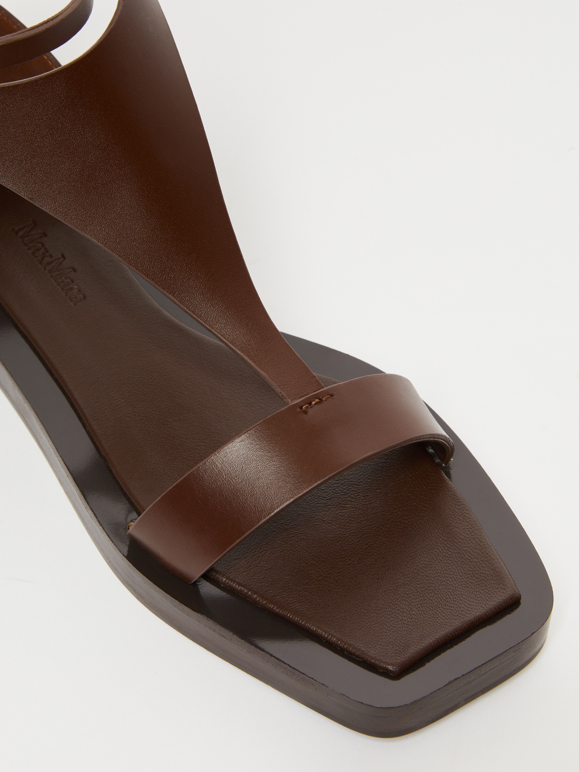 【MAX MARA】VELAFLAT Flat leather sandals Max Mara VELAFLAT Flat leather sandals | REVERSIBLE