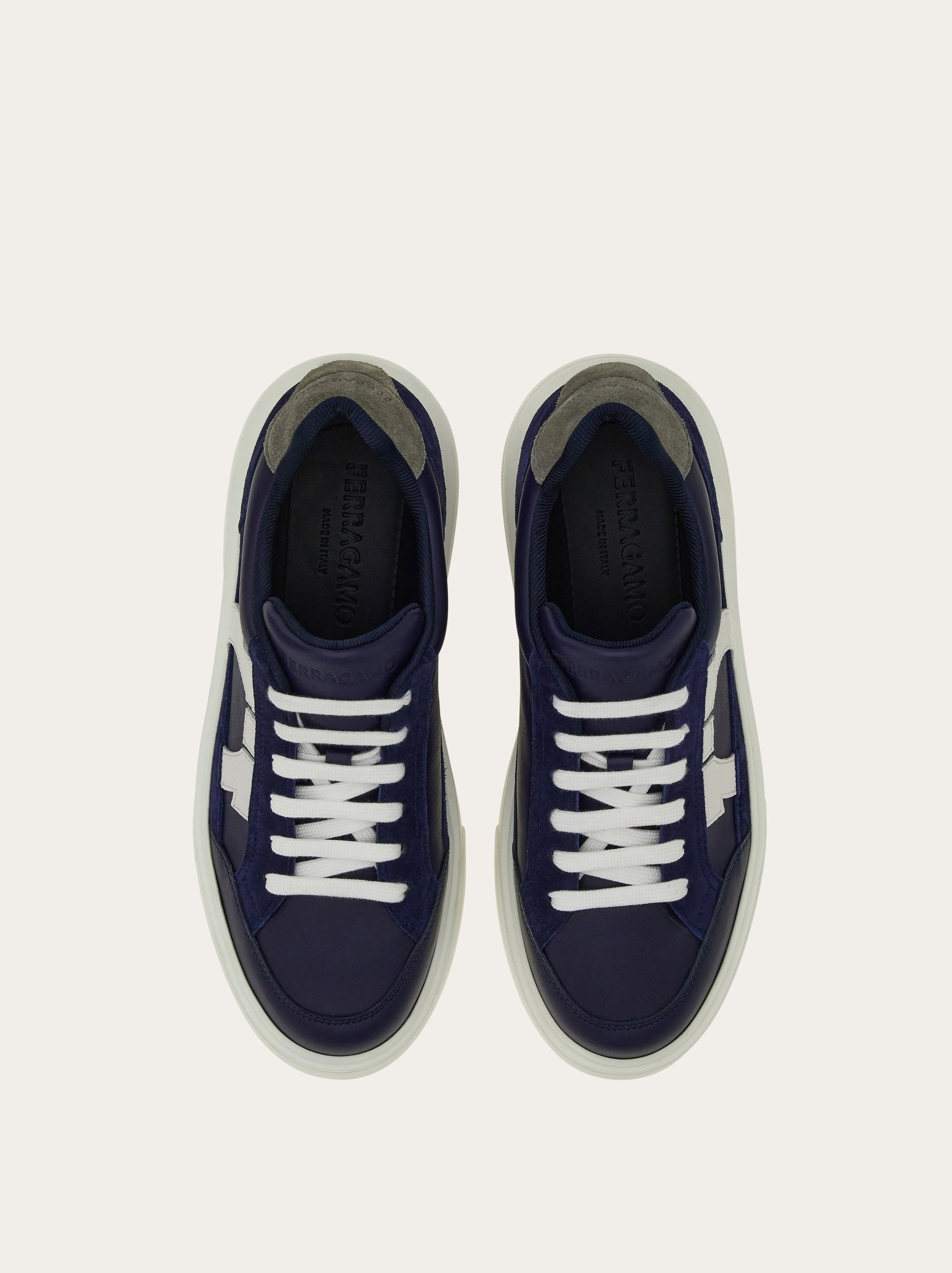 Low top sneaker with Gancini outline - 2