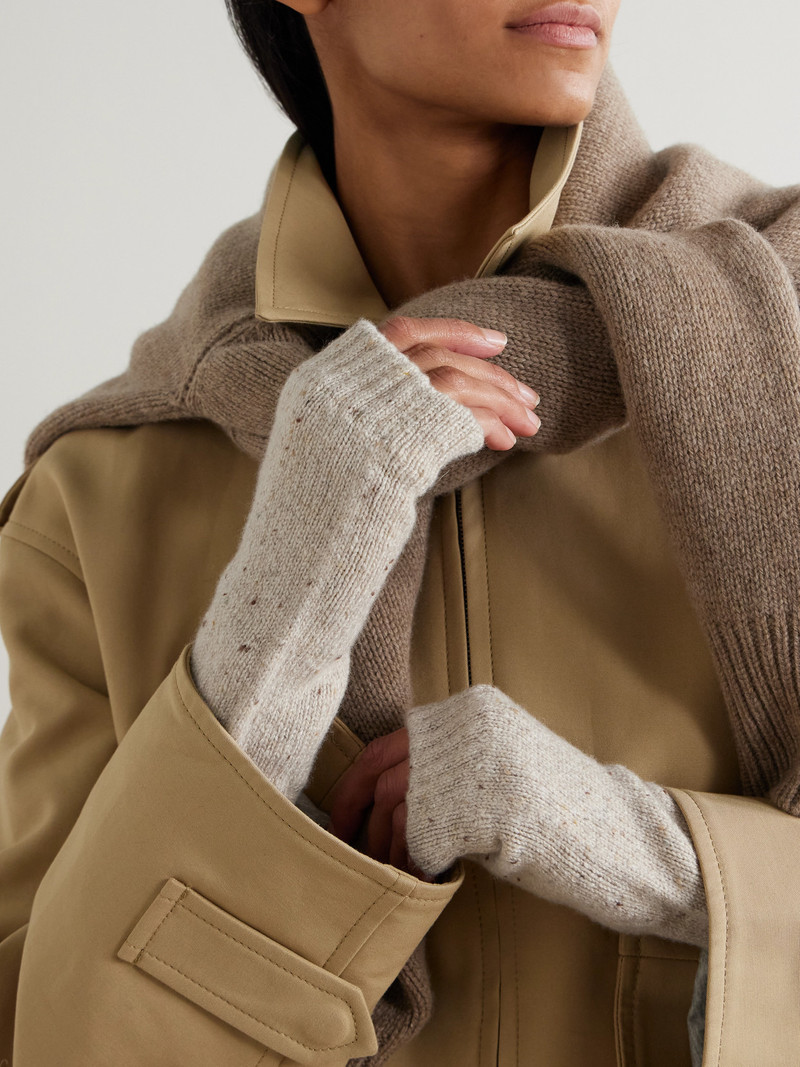 Johnstons of Elgin Cashmere Wrist Warmers outlook