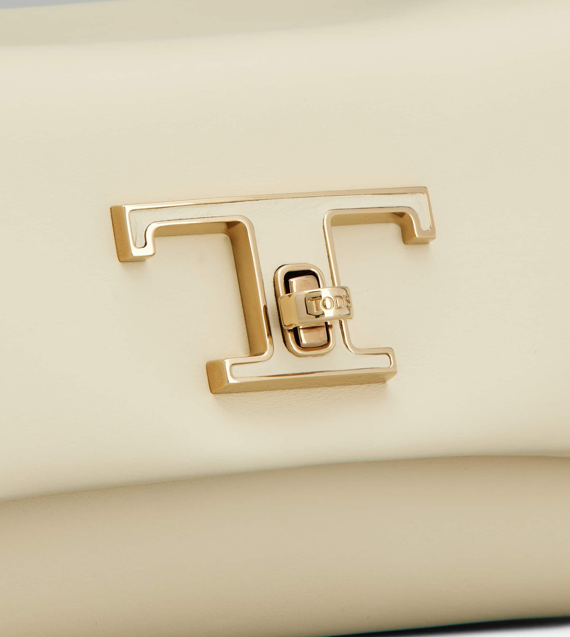 T TIMELESS FLAP BAG IN LEATHER MICRO - OFF WHITE - 5